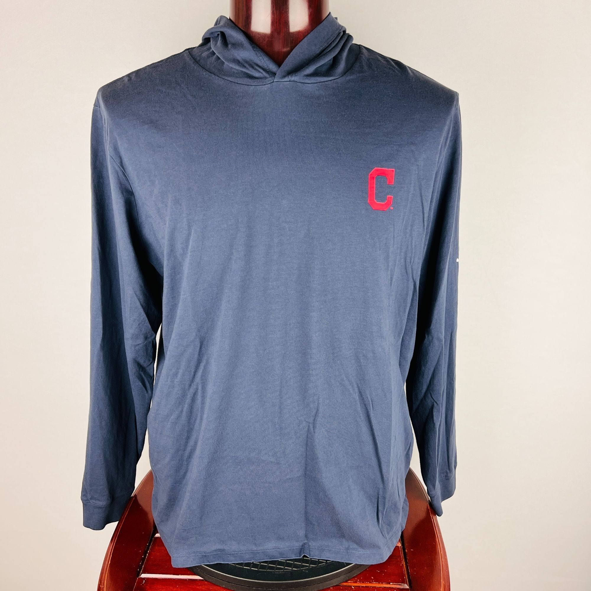 Vineyard Vines Vineyard Vines Cleveland Indians Hoodie Pullover XL Shirt Size US XL / EU 56 / 4 - 1 Thumbnail