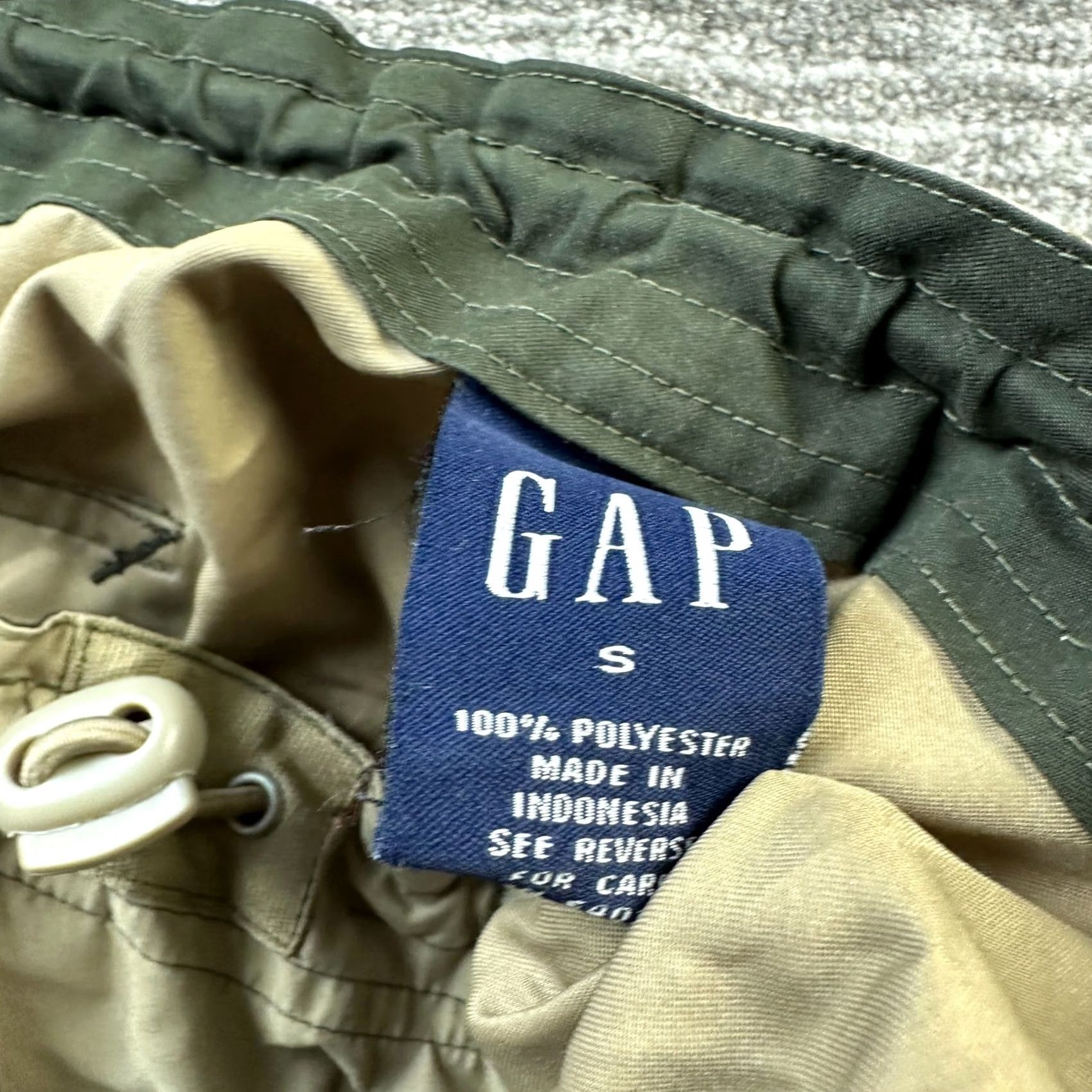 Gap VINTAGE Gap Pants Mens Small Beige Tan Paratrooper Cargo Pants Army Baggy Wide Leg Cargo Pocket 5-Pocket Design 29in Inseam Men Size US 29 - 7 Thumbnail