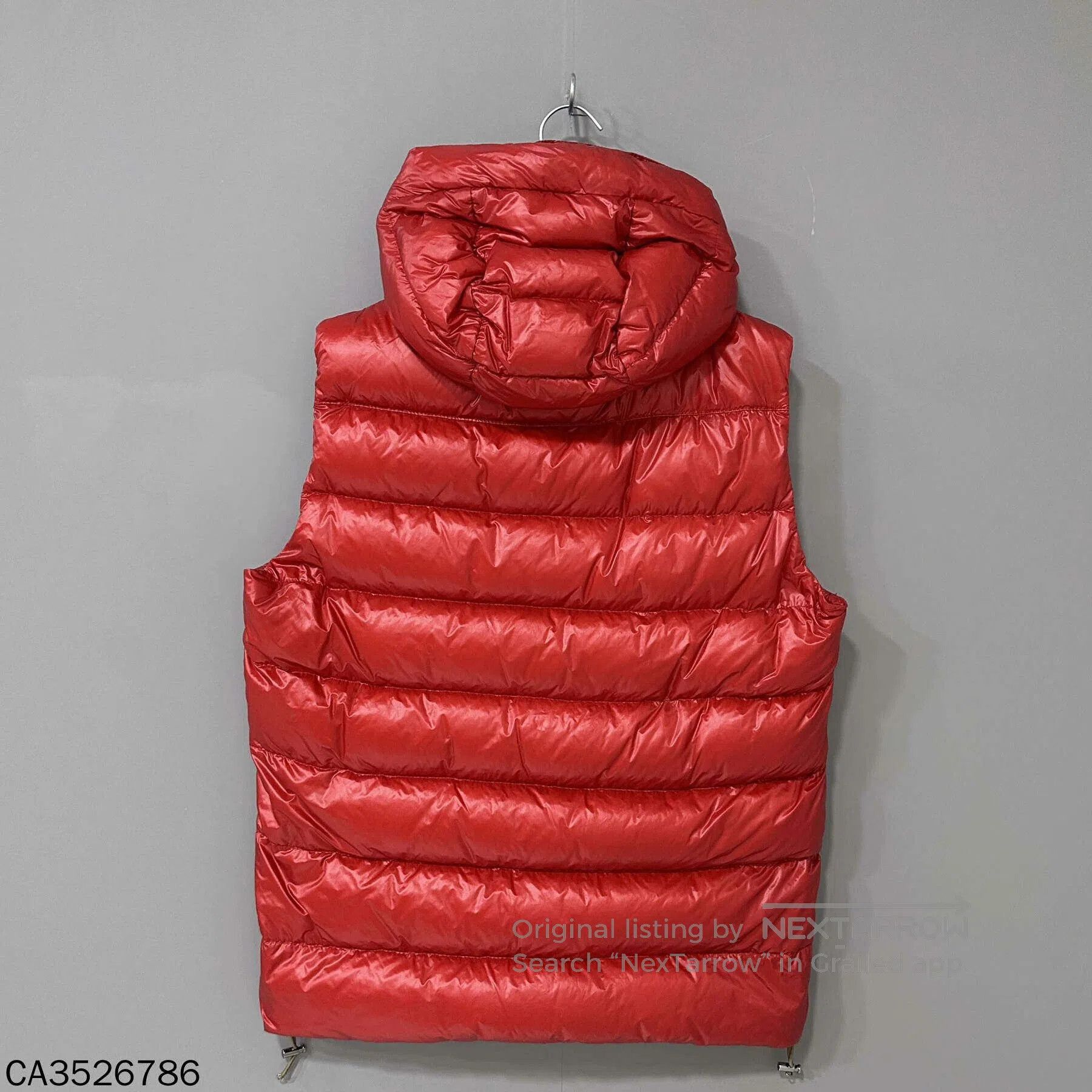 Moncler Red Armband Moncler Down Vest. Size L / US 10 / IT 46 - 3 Thumbnail