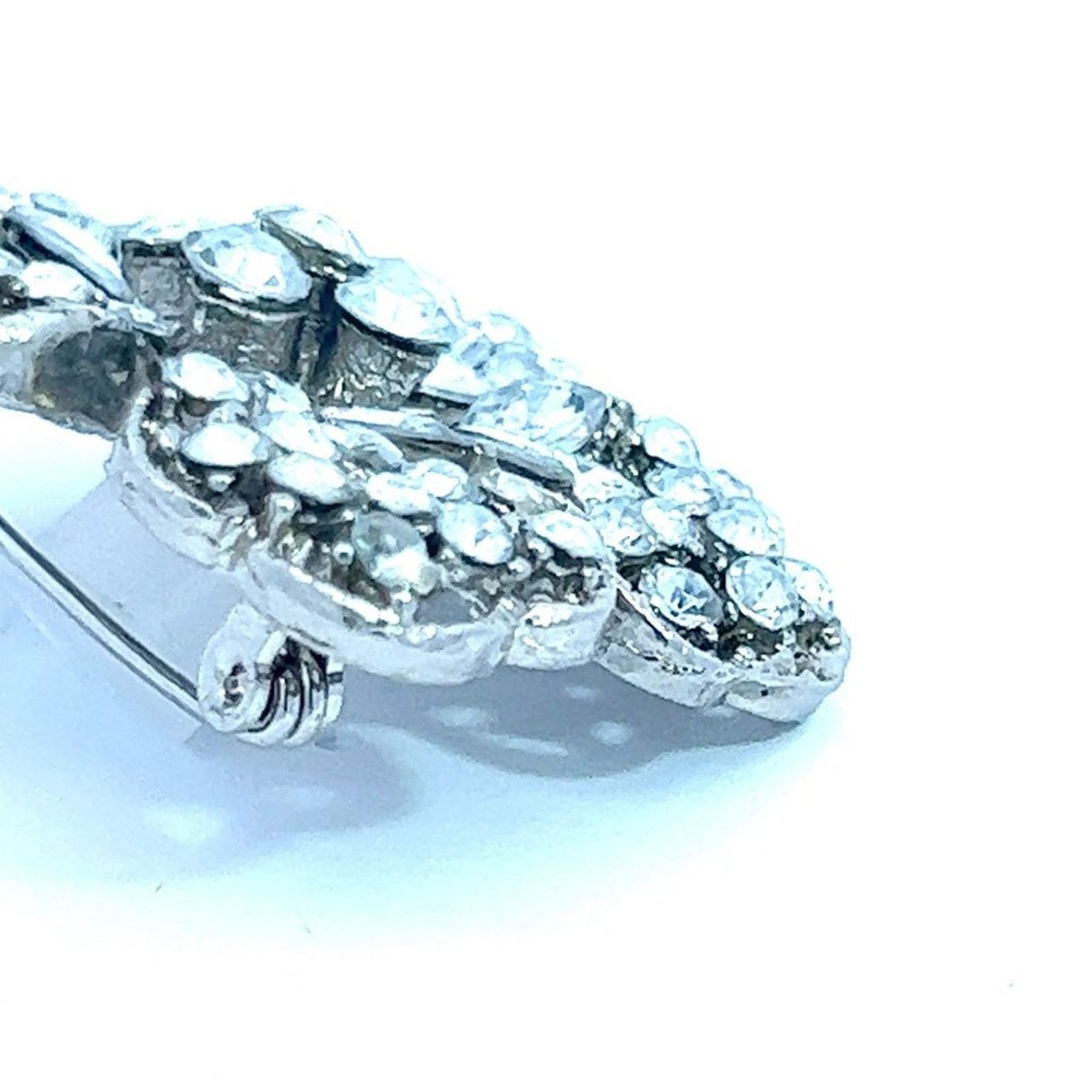 & Other Stories Vintage LDA Rhinestone 5 Petal Silvertone Flower Brooch Size ONE SIZE - 8 Thumbnail