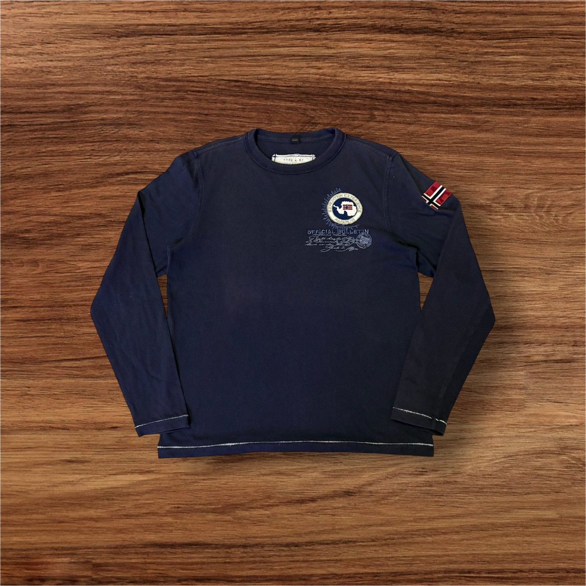 Designer × Japanese Brand × Napapijri Vintage Napapijri Patches Long Sleeve T-Shirt Size US M / EU 48-50 / 2 - 1 Thumbnail