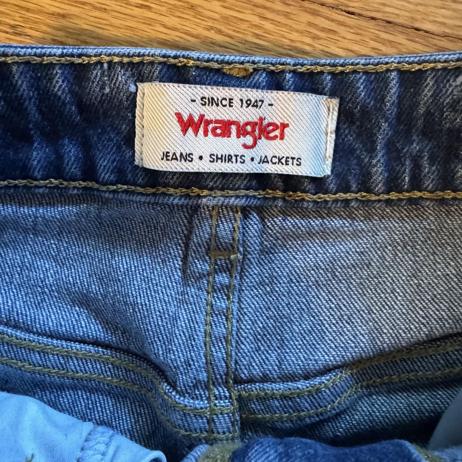 Wrangler Wrangler Size 26 High Rise Vintage 4" Size 28" / US 6 / IT 42 - 4 Thumbnail