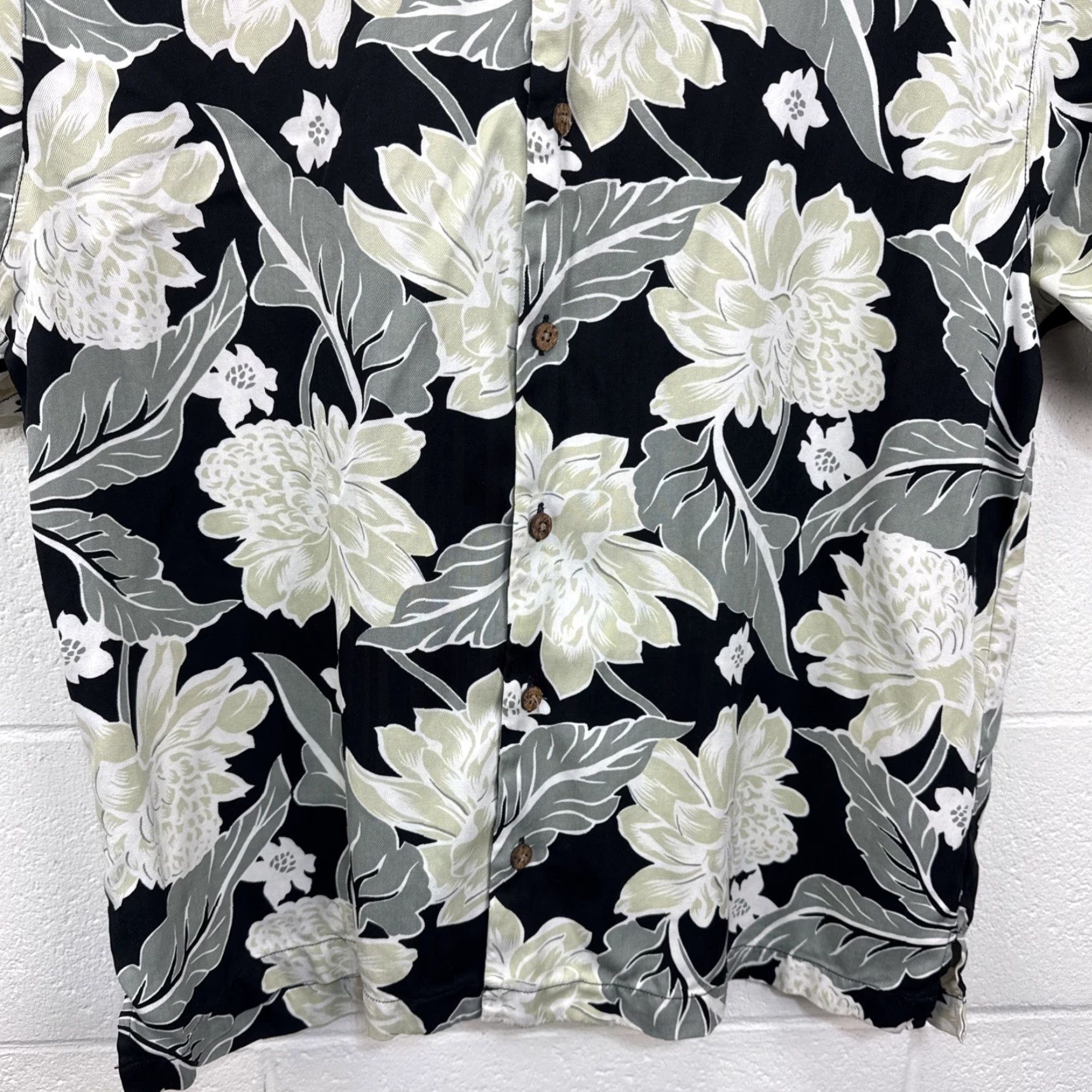 Tommy Bahama Tommy Bahama Floral Silk Button-Down Camp Shirt Mens Large Multicolor Hawaiian Beach Size US L / EU 52-54 / 3 - 7 Thumbnail
