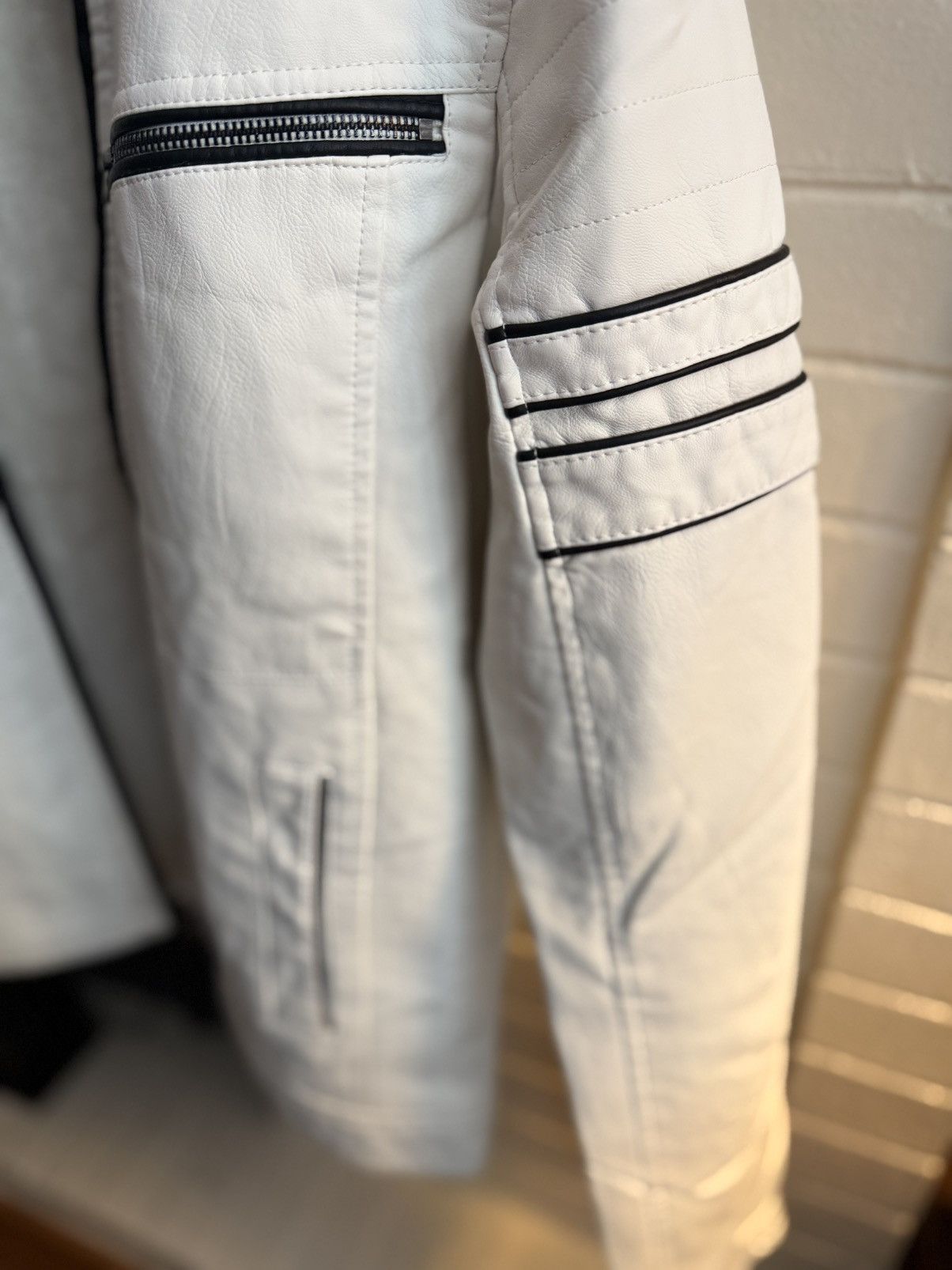 Other Vintage white Leather jacket Size US M / EU 48-50 / 2 - 3 Thumbnail