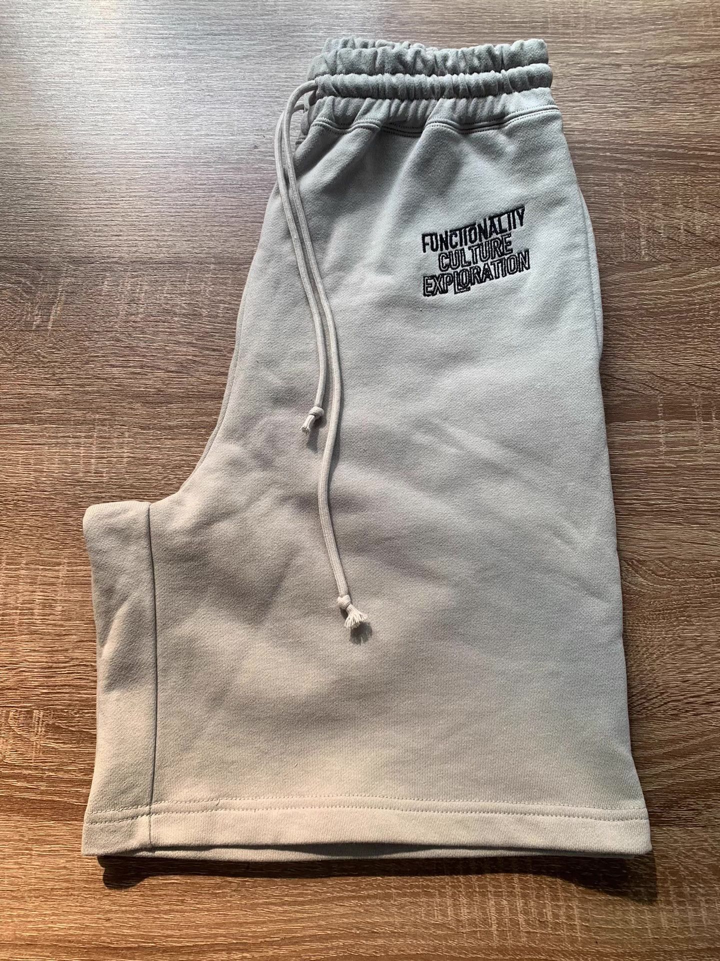 F/CE F/CE. F/CE. EMBROIDERY SWEAT SHORT PT Ｑ22 Size US 34 / EU 50 - 1 Thumbnail