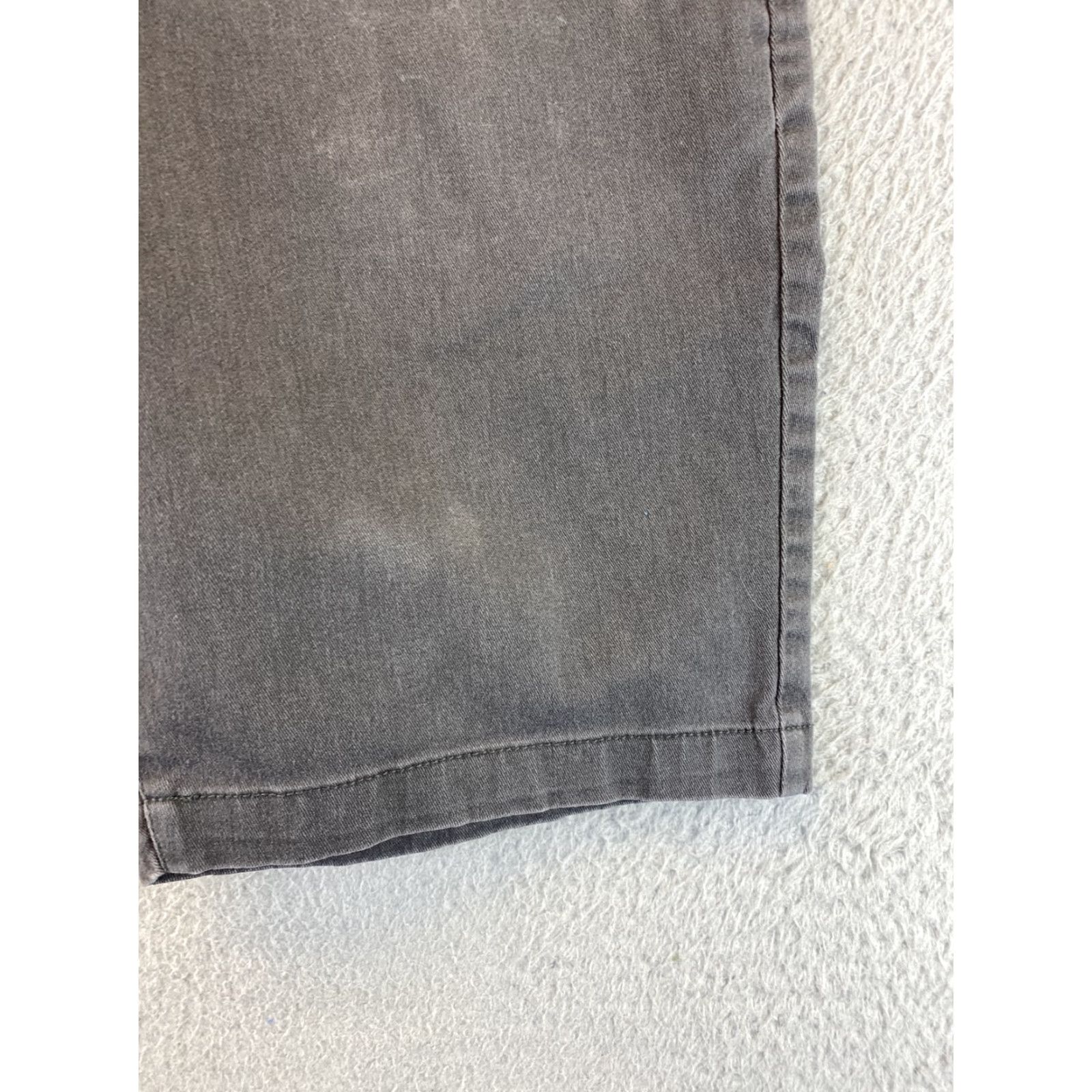 Volcom VOLCOM Mens Shorts Chino Flat Front 34 Gray Regular Inseam 9in Casual Outdoor Sports Pockets Size 34 I2-91-46 Size US 34 / EU 50 - 2 Thumbnail