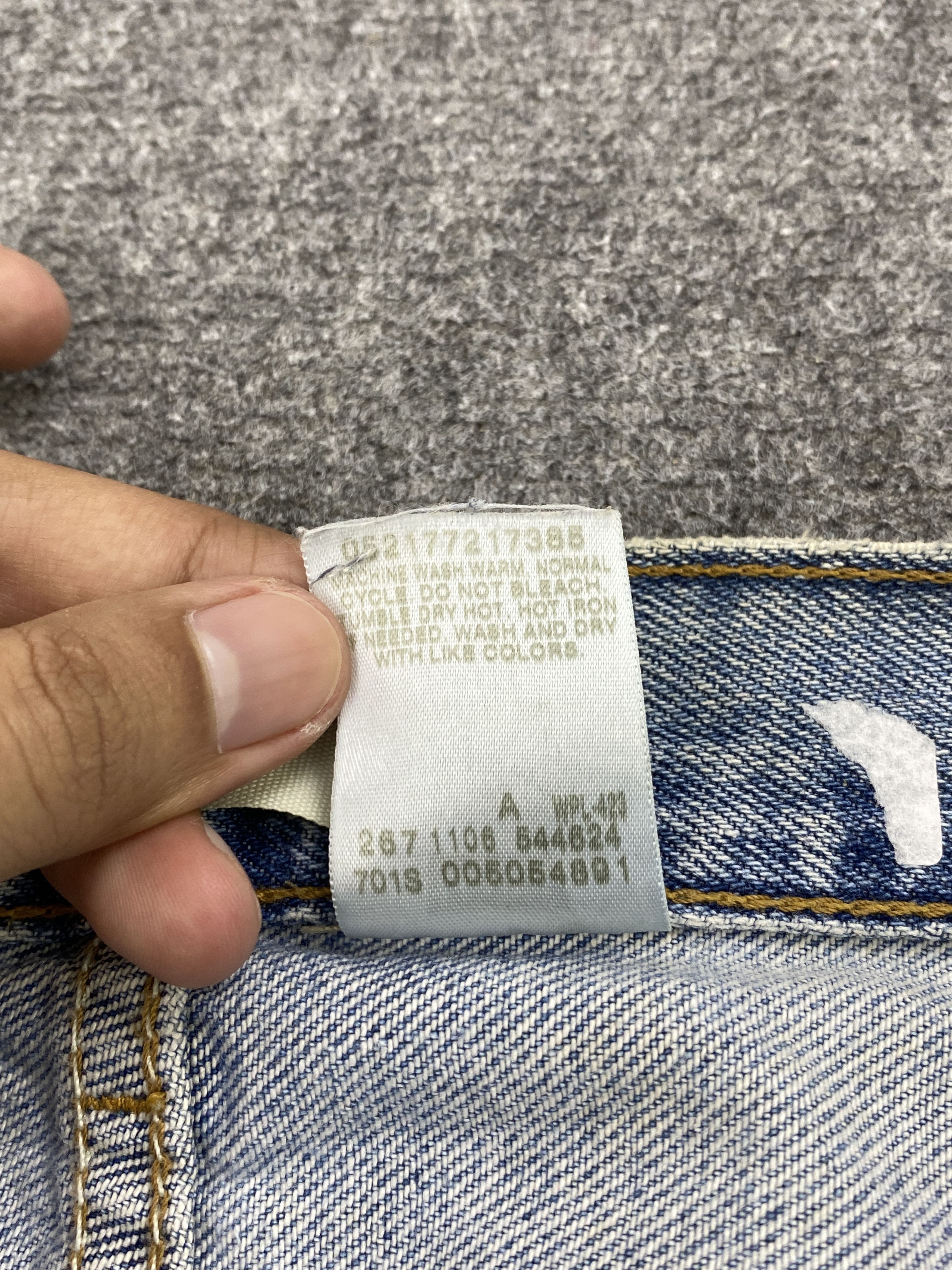 Vintage Levi's 505 Faded Blue Denim Jeans Denim