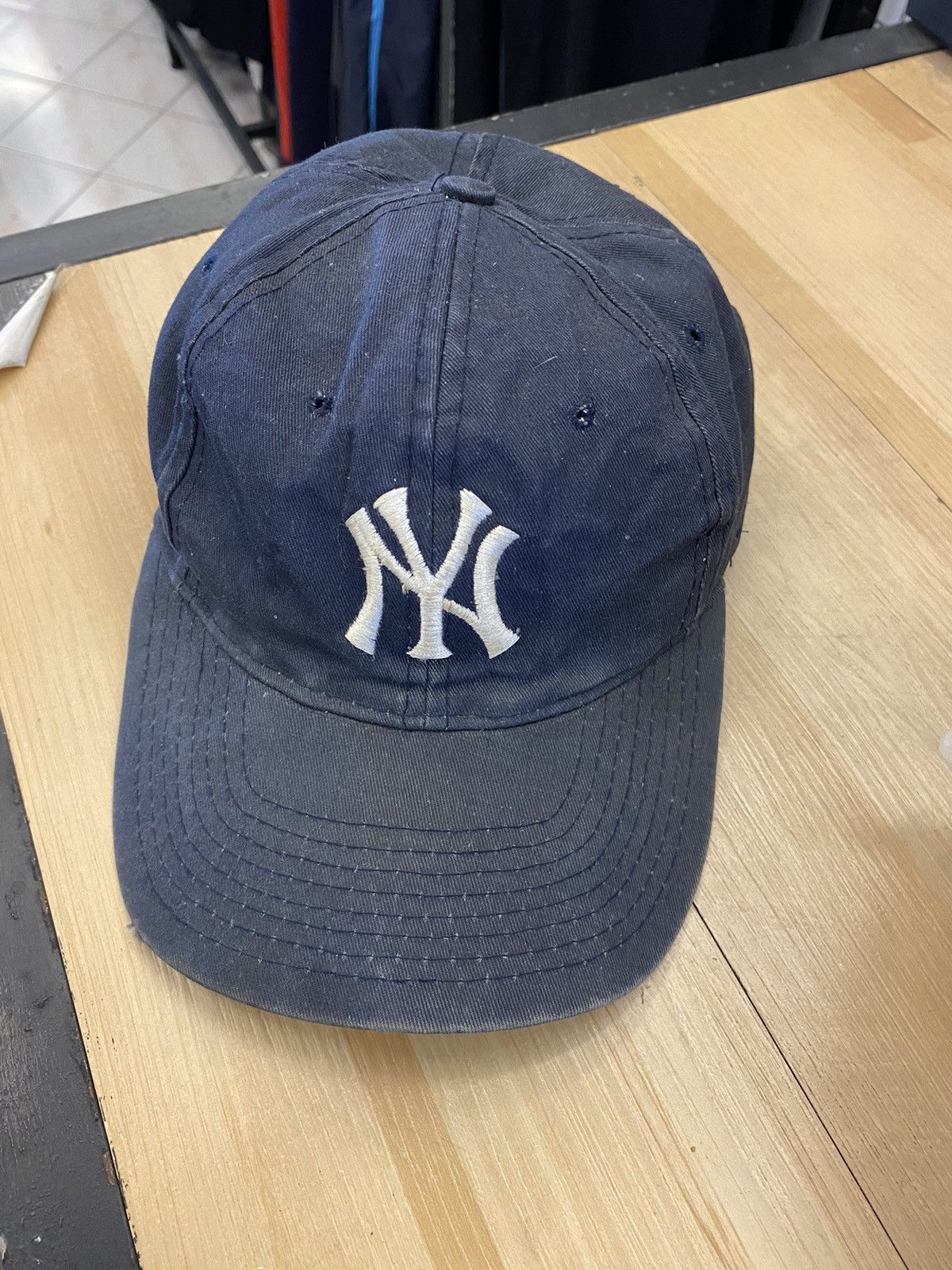 New York Yankees Vintage New York Yankees Size ONE SIZE - 13 Thumbnail