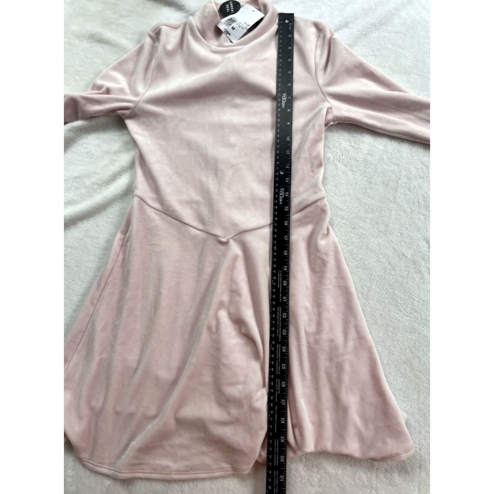 Forever 21 FOREVER 21 Light Pink Velvet Turtleneck Mini Dress Long Sleeve M NWT Women Size M / US 6-8 / IT 42-44 - 5 Thumbnail