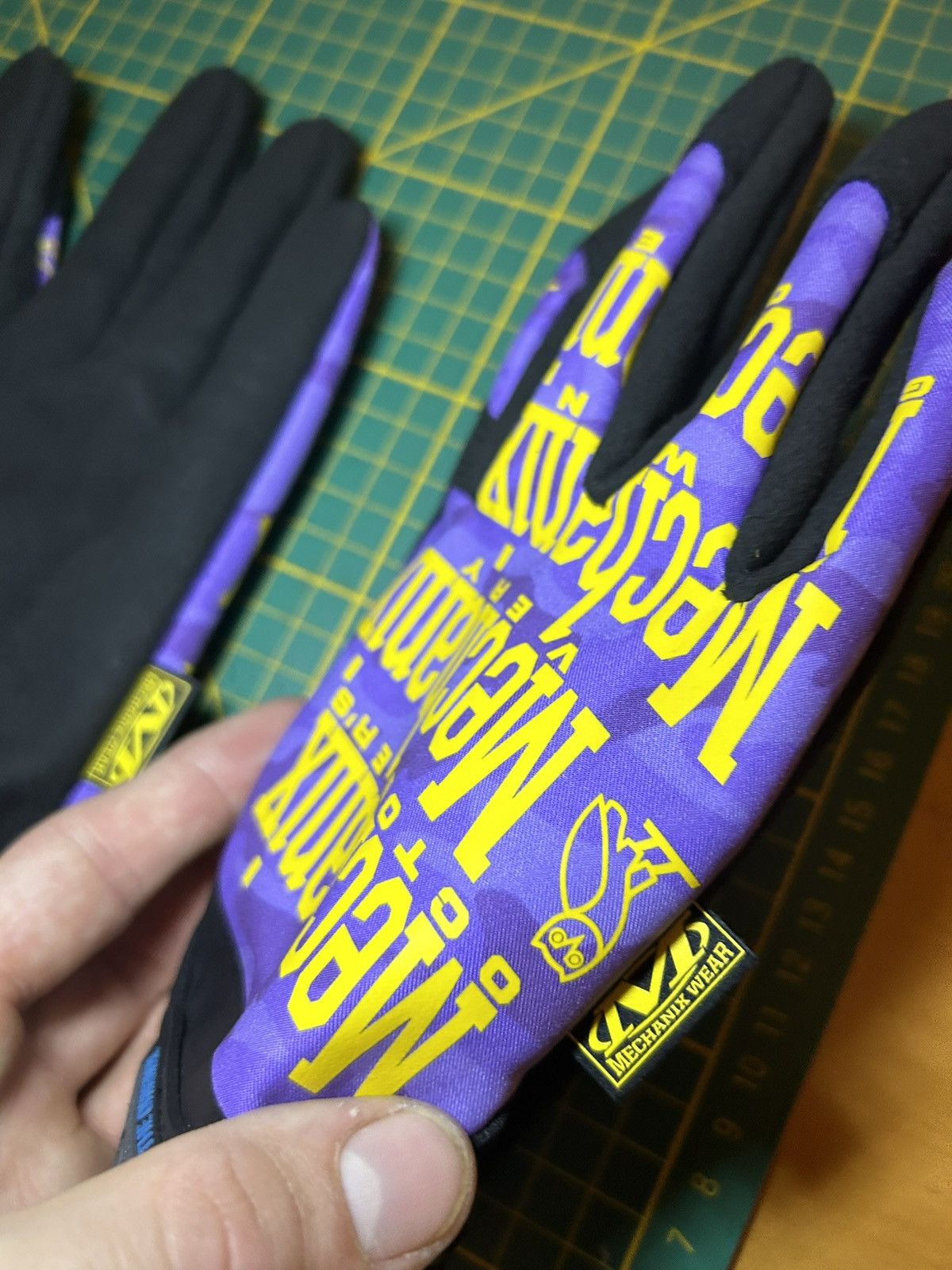 Bape × October's Very Own Bape x OVO Octobers Very Own x Mechanix work gloves Size ONE SIZE - 10 Thumbnail