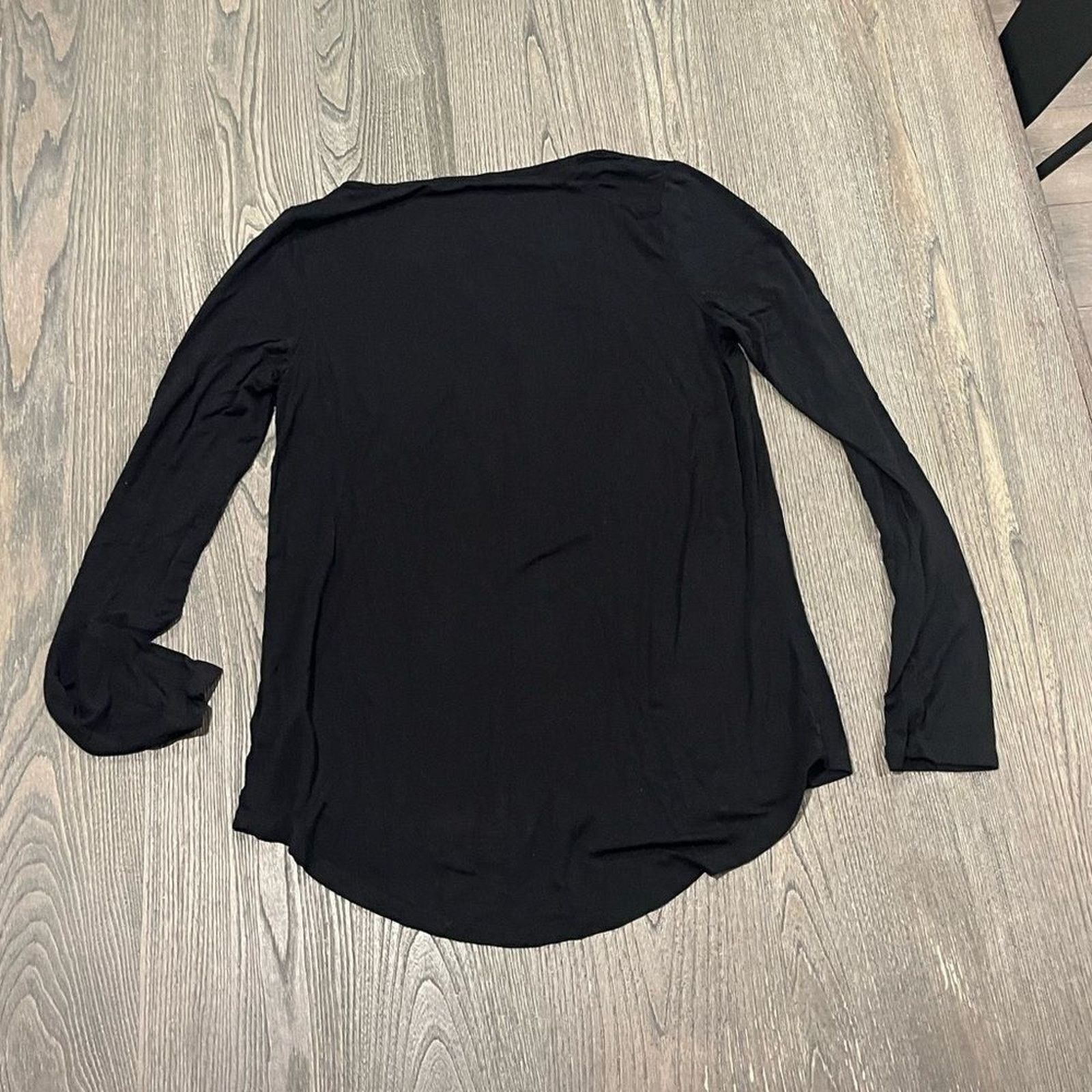 Vintage Altar'd State Black Long Sleeve Caged V-Neck T-Shirt Size S Size S / US 4 / IT 40 - 4 Thumbnail