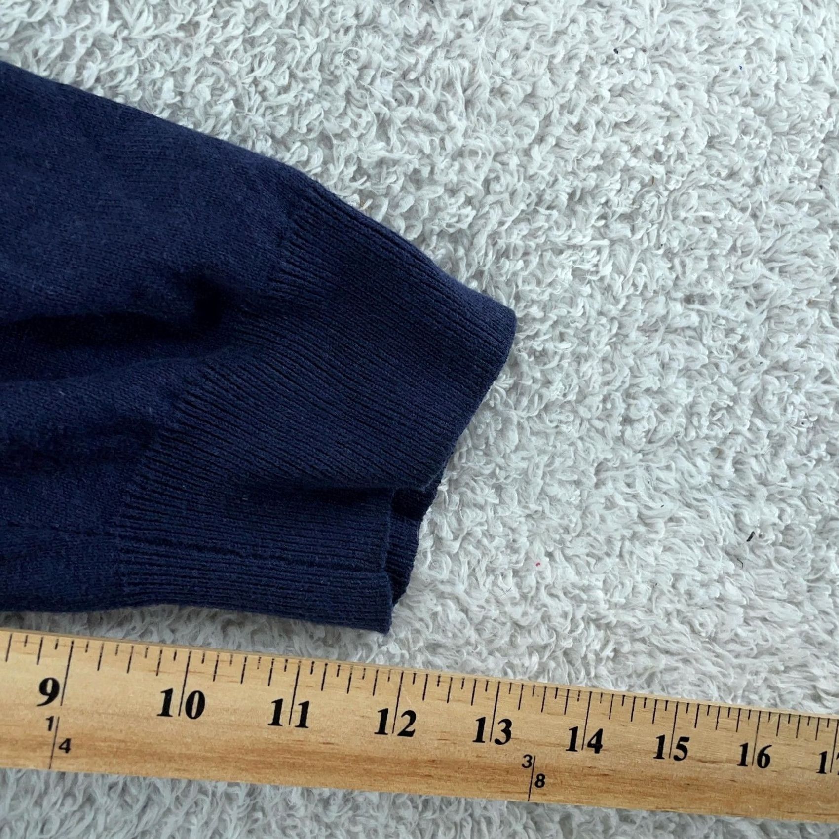 Vintage Isaac Mizrahi Live Cardigan Sweater Womens 1X Navy Rosette Applique Button Front Button Front Crew Neck 3/4 Sleeve Floral Knit Size XL / US 12-14 / IT 48-50 - 6 Thumbnail