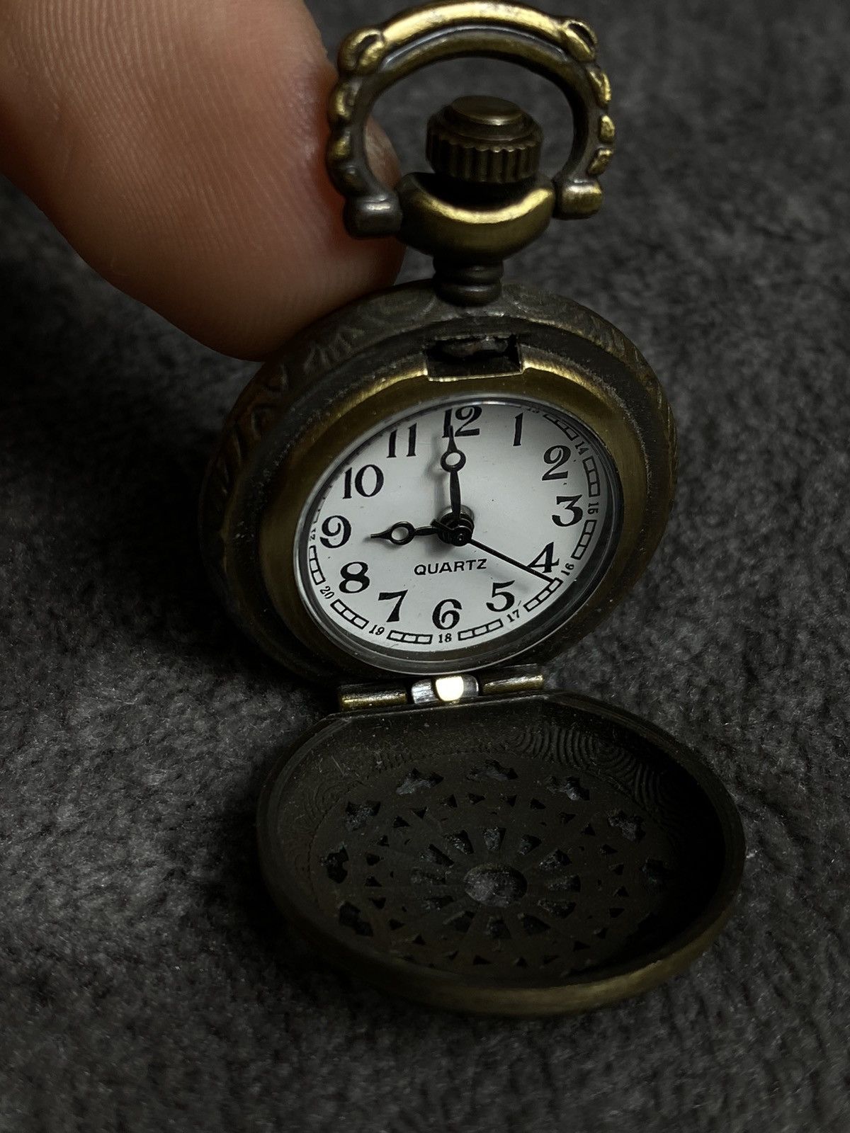 Japanese Brand × Vintage Rare Futuristic Vintage Japan Pocket Mini Watch - Work 100% Size ONE SIZE - 2 Thumbnail