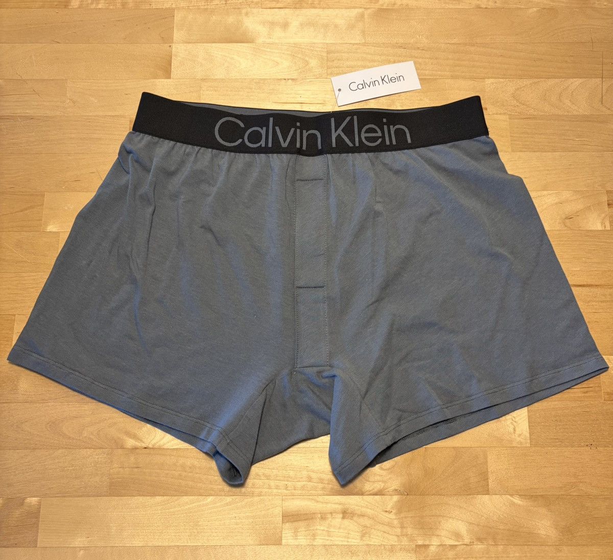 Calvin Klein Calvin Klein BNWT boxer brief grey medium logo waistband Size 32 - 1 Preview