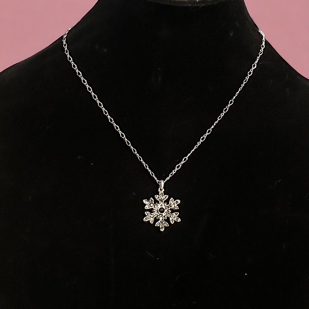 Other Silver tone marcasite snowflake pendant necklace Size ONE SIZE - 1 Thumbnail