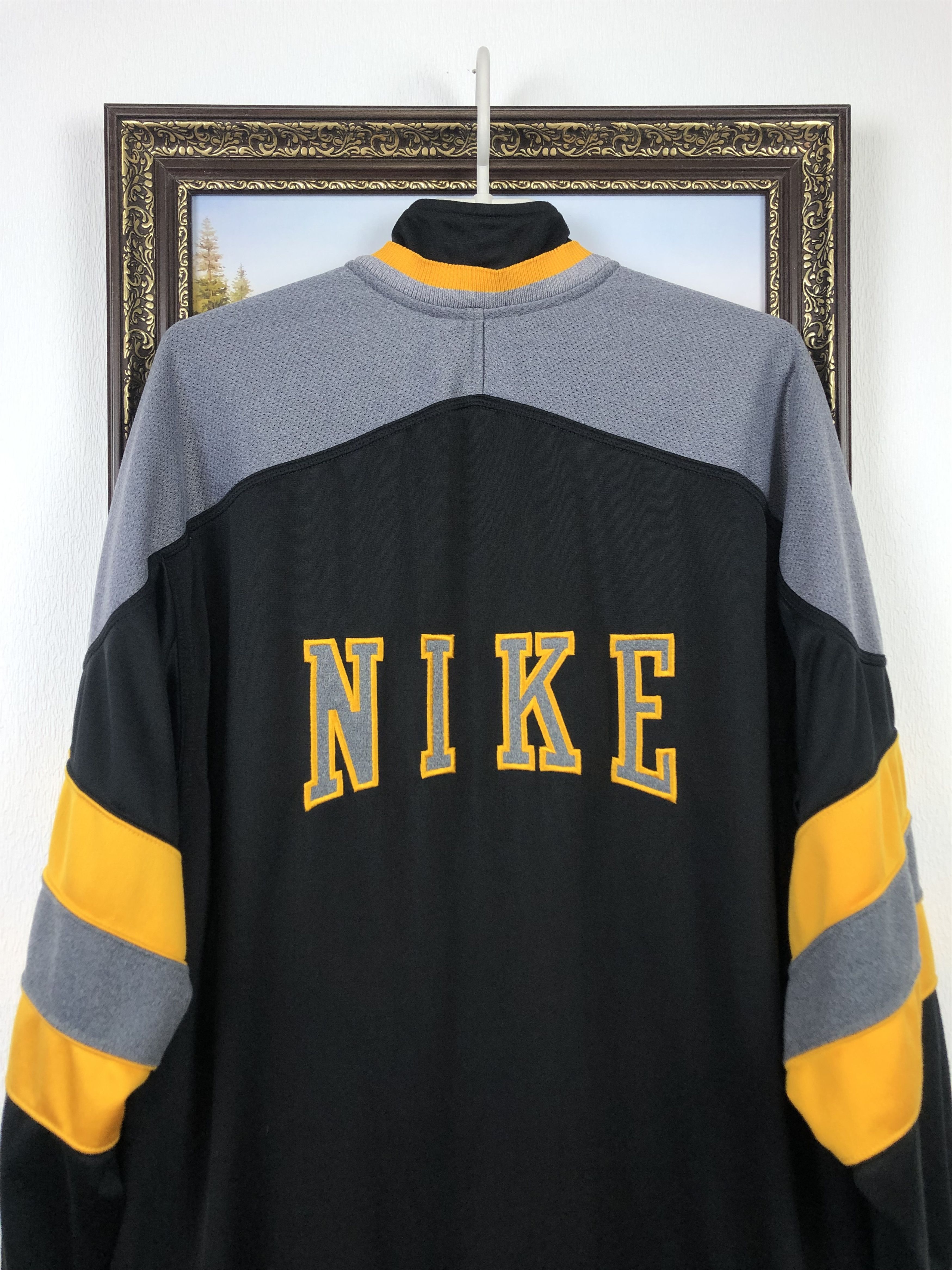 Nike Vintage Nike Swoosh Sweatshirt Jacket Rare Hype Track Top Size US L / EU 52-54 / 3 - 2 Thumbnail