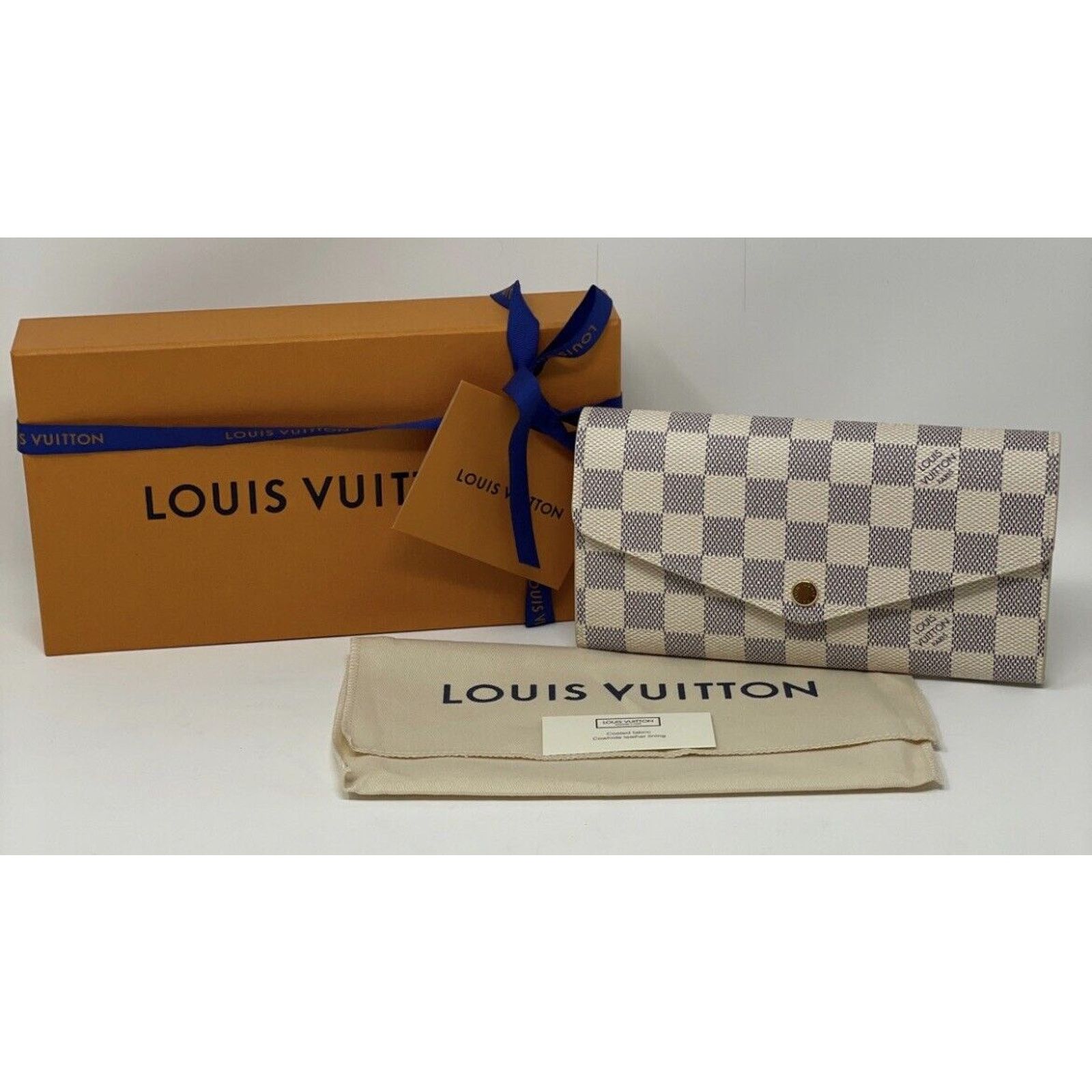 Louis Vuitton LOUIS VUITTON Damier Azur Sarah Wallet White Size ONE SIZE - 2 Thumbnail