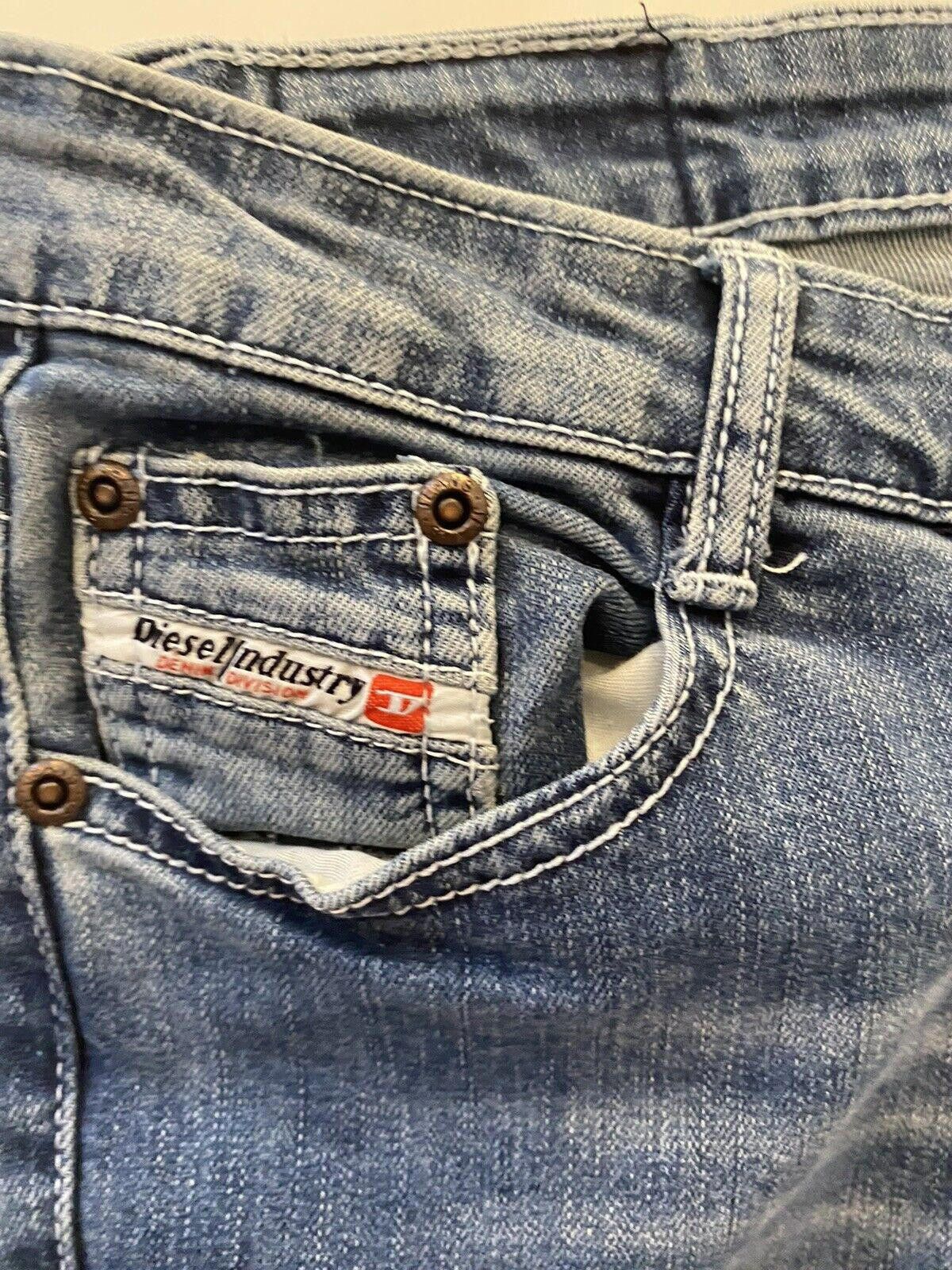 Diesel Diesel Industry Denim Jeans Size 30 Made In Italy Distressed Size 30" / US 8 / IT 44 - 6 Thumbnail