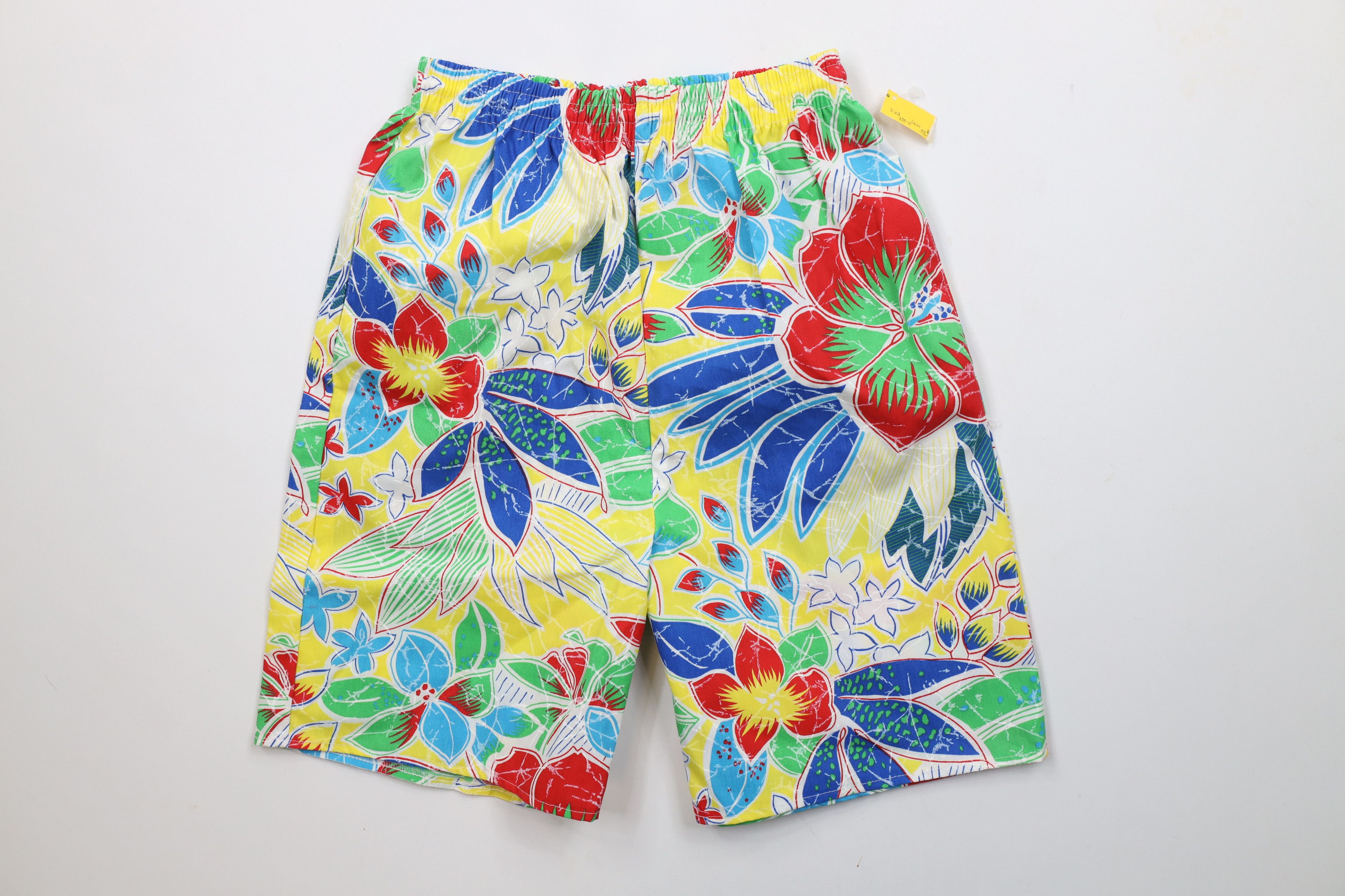 Vintage Deadstock Vintage 70s Streetwear Flower Surfing Shorts USA Size US 32 / EU 48 - 1 Thumbnail