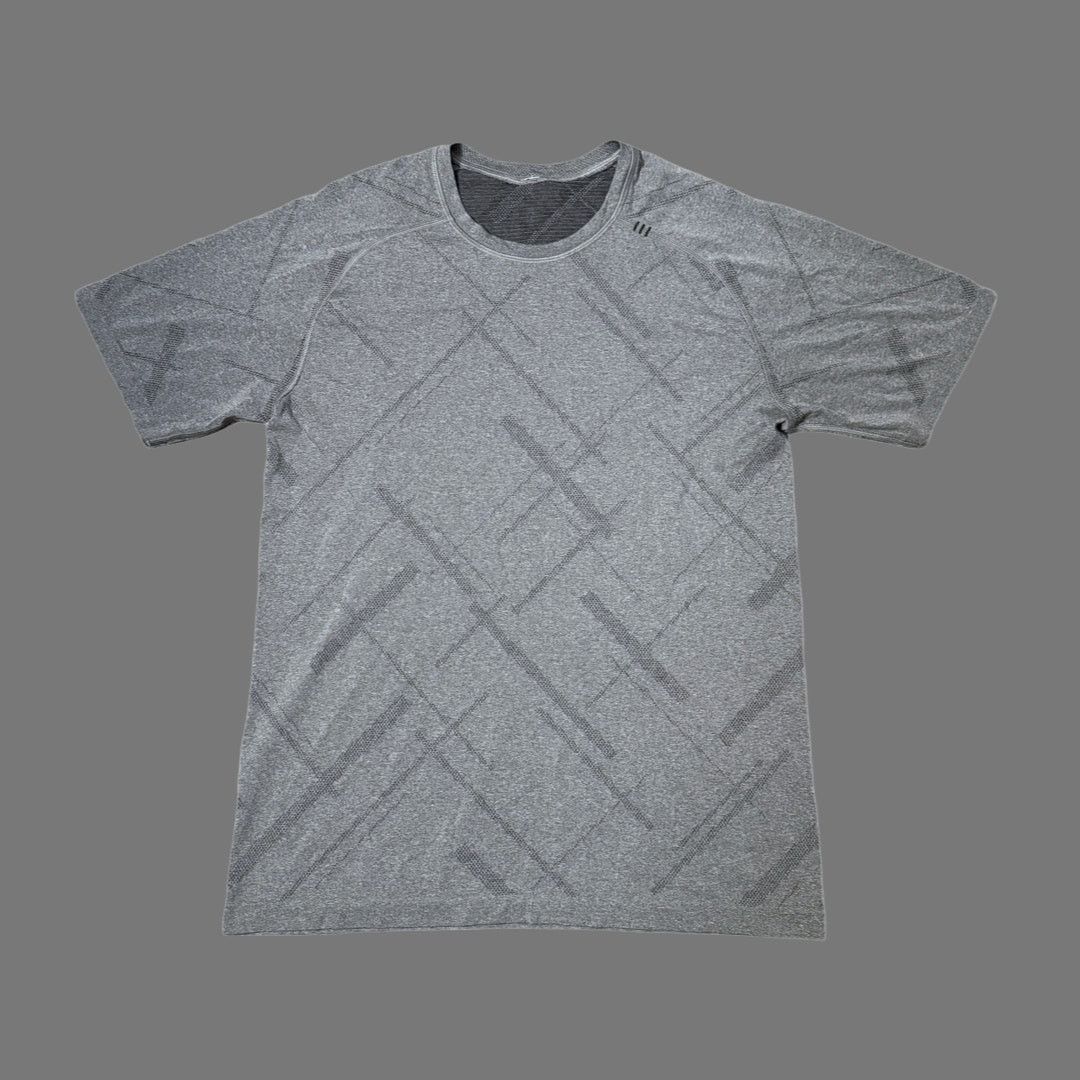 Lululemon lululemon Active Top Gray Mens Geometric Tee SS Size M EUC Size US M / EU 48-50 / 2 - 1 Thumbnail
