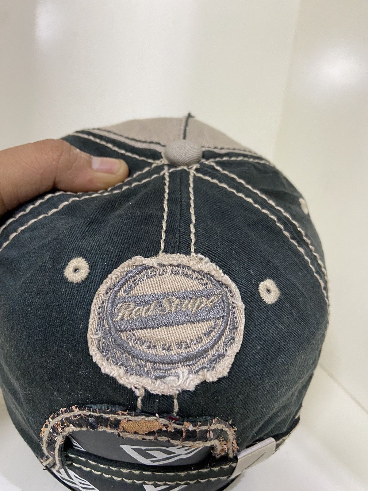 Vintage Vintage red stripe distreseed hat with drink bottle opener Size ONE SIZE - 5 Thumbnail