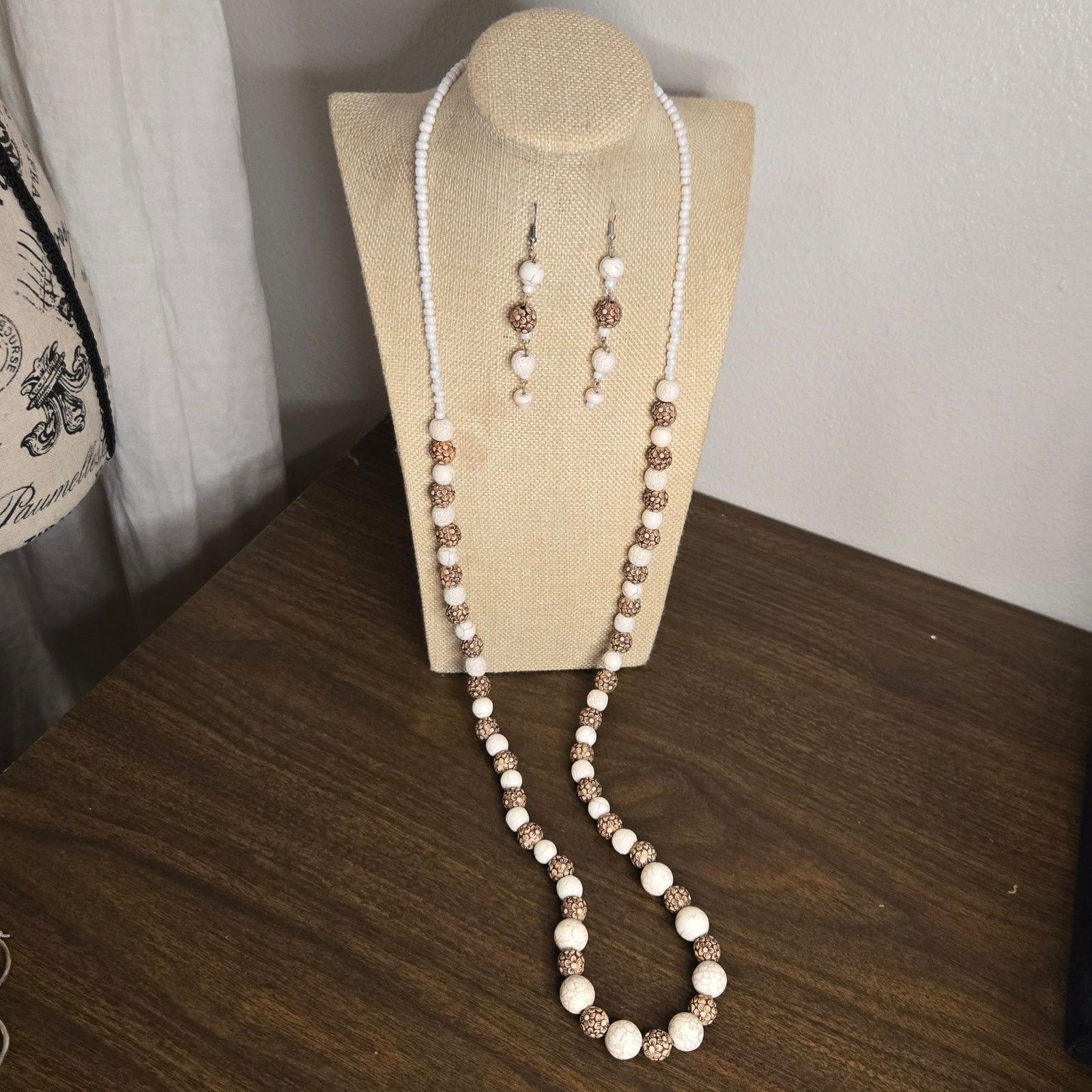 Vintage Vintage Tribal Bone Bead Necklace & Earrings Set Batik Boho Size ONE SIZE - 11 Thumbnail