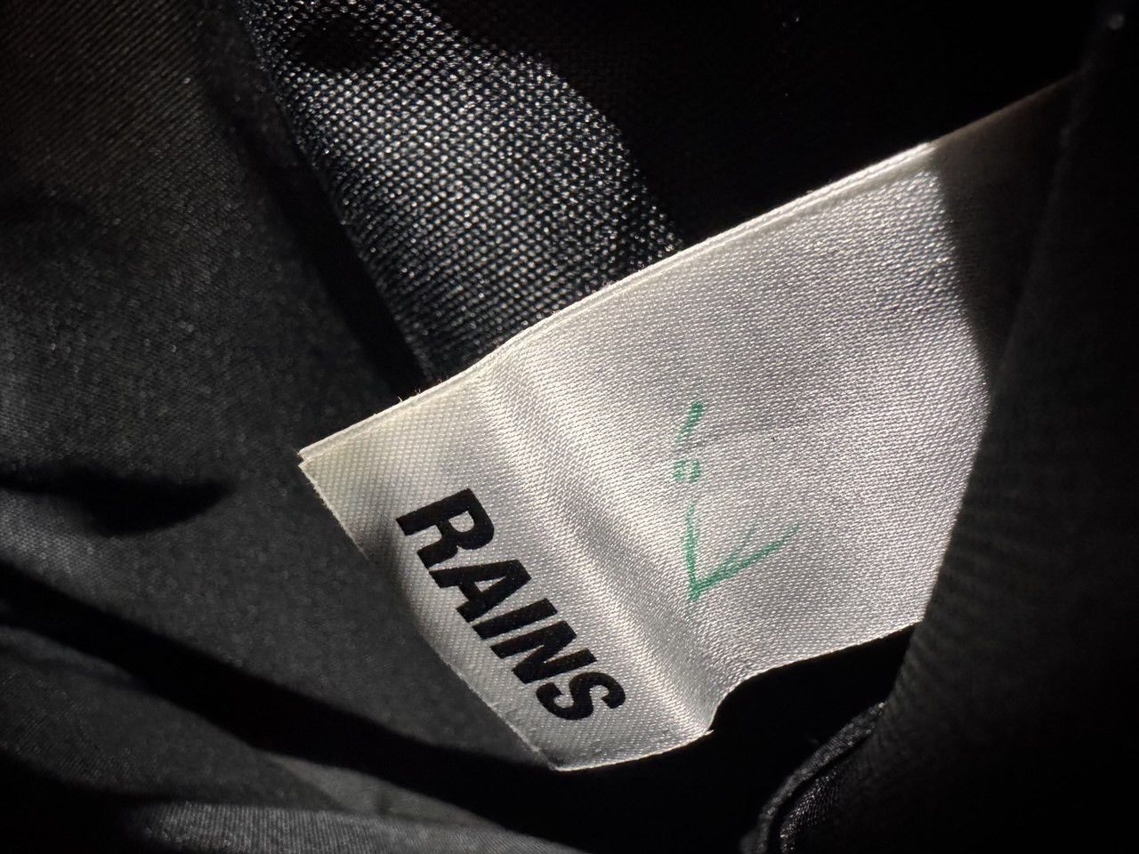 Rains Rains Backpack Black Unisex Size ONE SIZE - 20 Thumbnail
