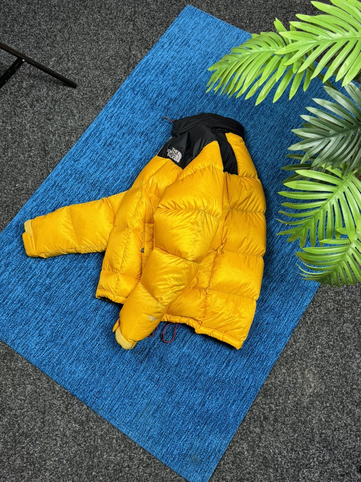 THE NORTH FACE 800 SUMMIT SERIES VINTAGE SIZE S