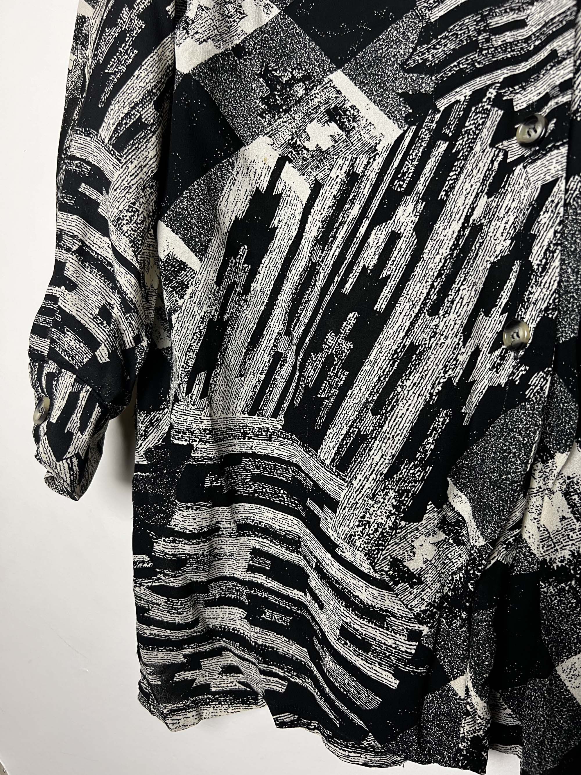 Jones New York Vintage 1990's Jones New York Geometric Button Up Blouse Size M / US 6-8 / IT 42-44 - 6 Thumbnail
