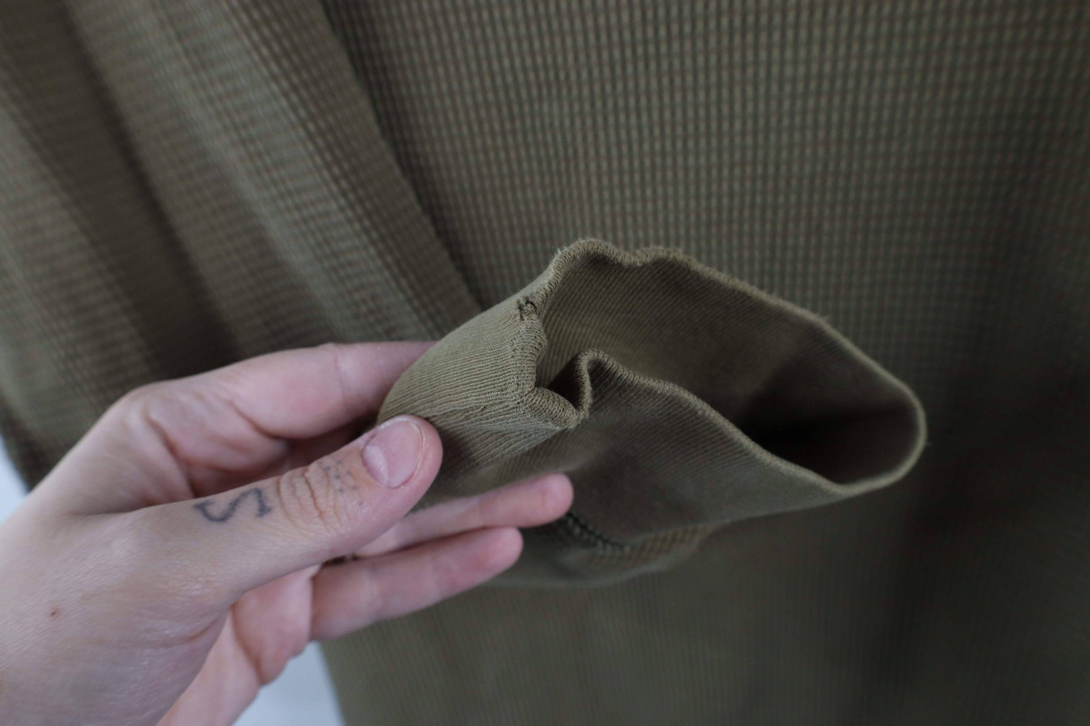 Eddie Bauer × Vintage Vintage 90s Eddie Bauer Thermal Waffle Knit T-Shirt Olive Size US XXL / EU 58 / 5 - 4 Thumbnail