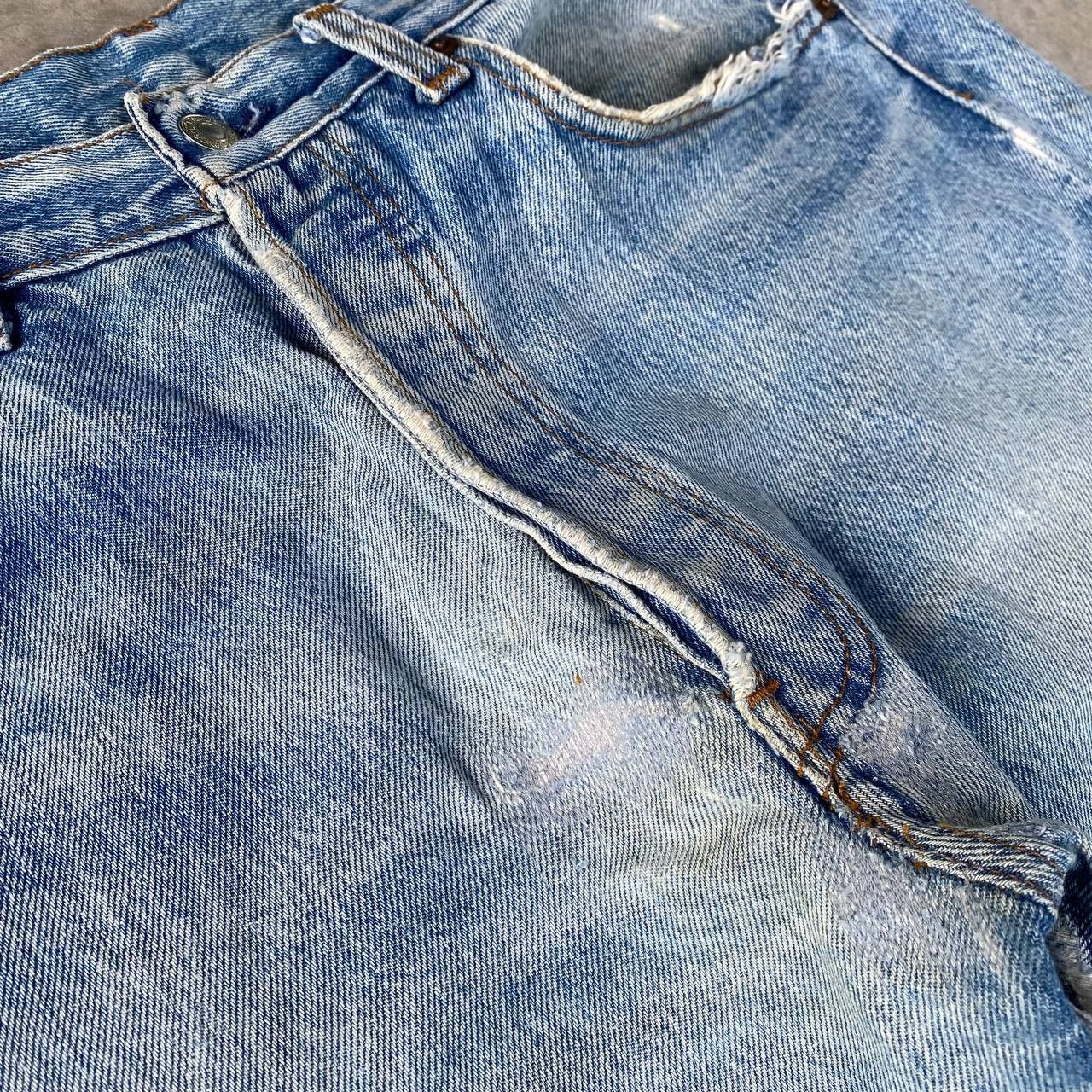 Levi's Vintage Clothing VINTAGE 80S LEVIS 501 DISTRESSED REPAIR DENIM W30X28" Size US 30 / EU 46 - 13 Thumbnail