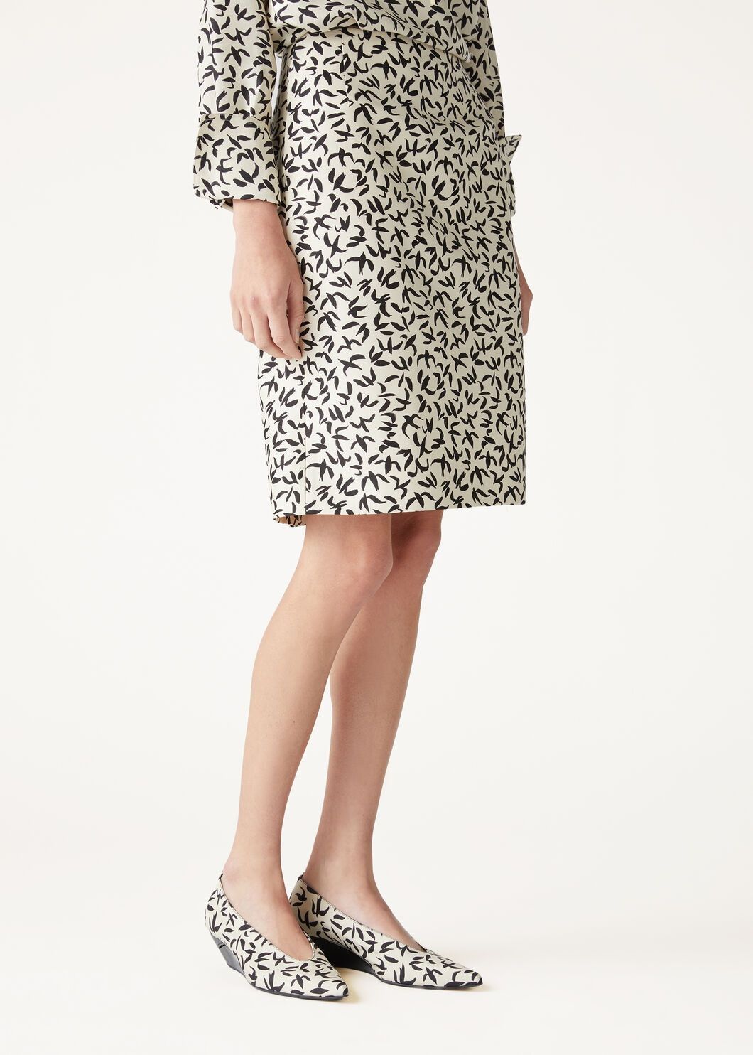Loro Piana o1w1db10825 FAO7021 Silvia Skirt in White/Black Size 28" / US 6 / IT 42 - 4 Thumbnail