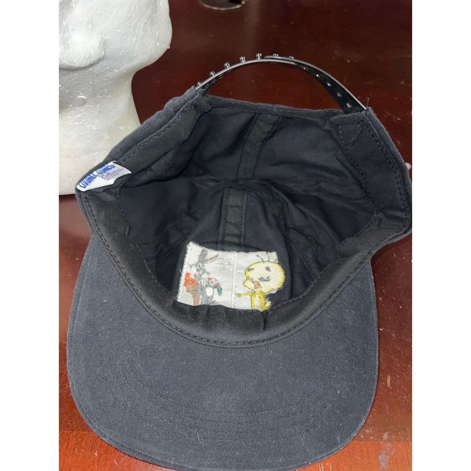 Vintage Vintage Looney Tunes Snapback USA Stamps Bugs Tweety 90s VTG Size ONE SIZE - 6 Thumbnail