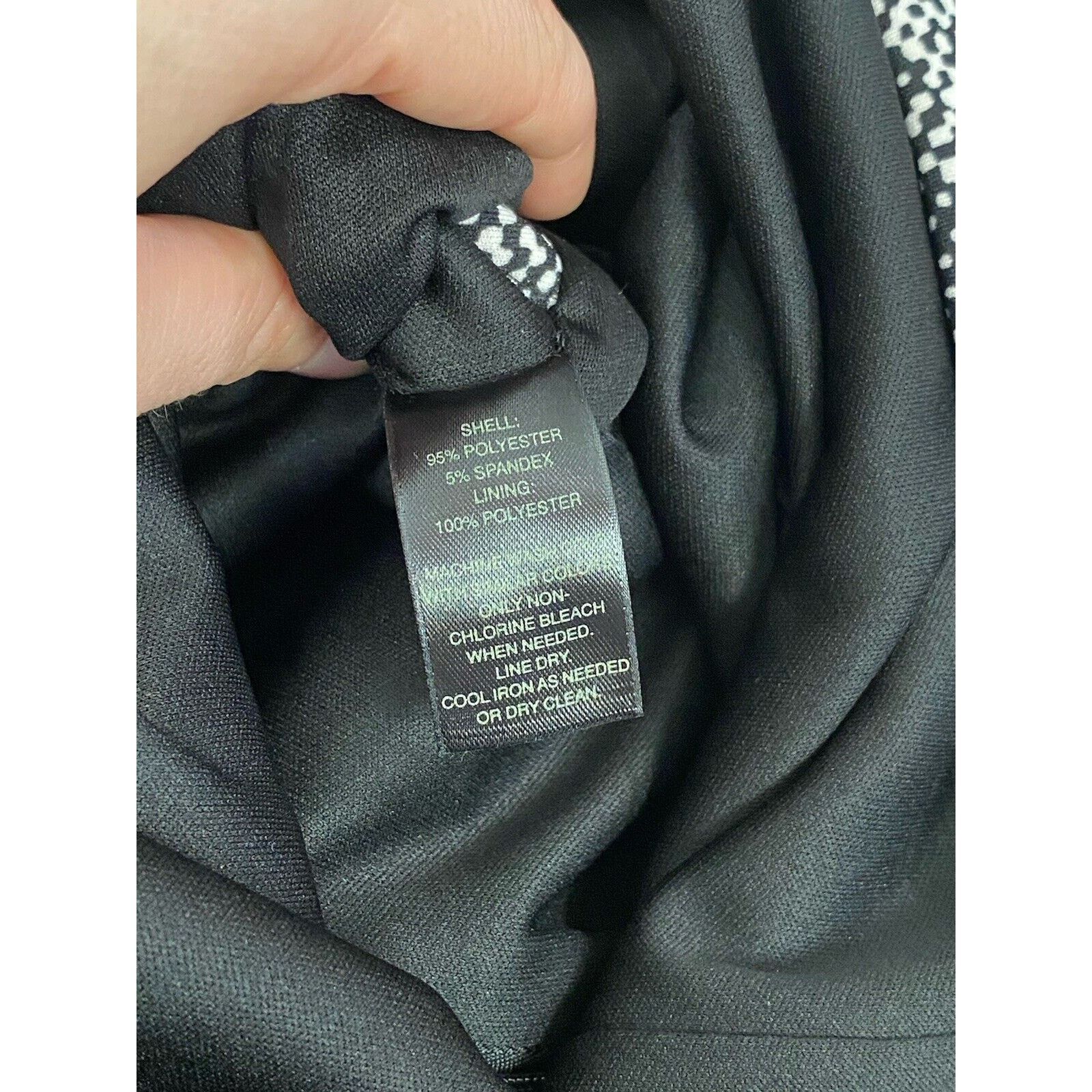 White House Black Market White House Black Market 6 Dot Sheath Dress Cap Sleeve VNeck Size M / US 6-8 / IT 42-44 - 5 Thumbnail