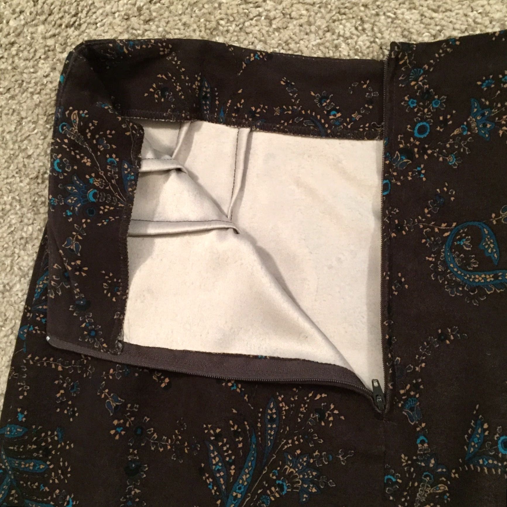 Vintage Briggs Skirt 10P Brown Blue Floral Microfiber Midi Pencil Women Petite Brown Floral Microfiber Midi Pencil 10P Women Briggs Skirt Size 32" / US 10 / IT 46 - 7 Thumbnail
