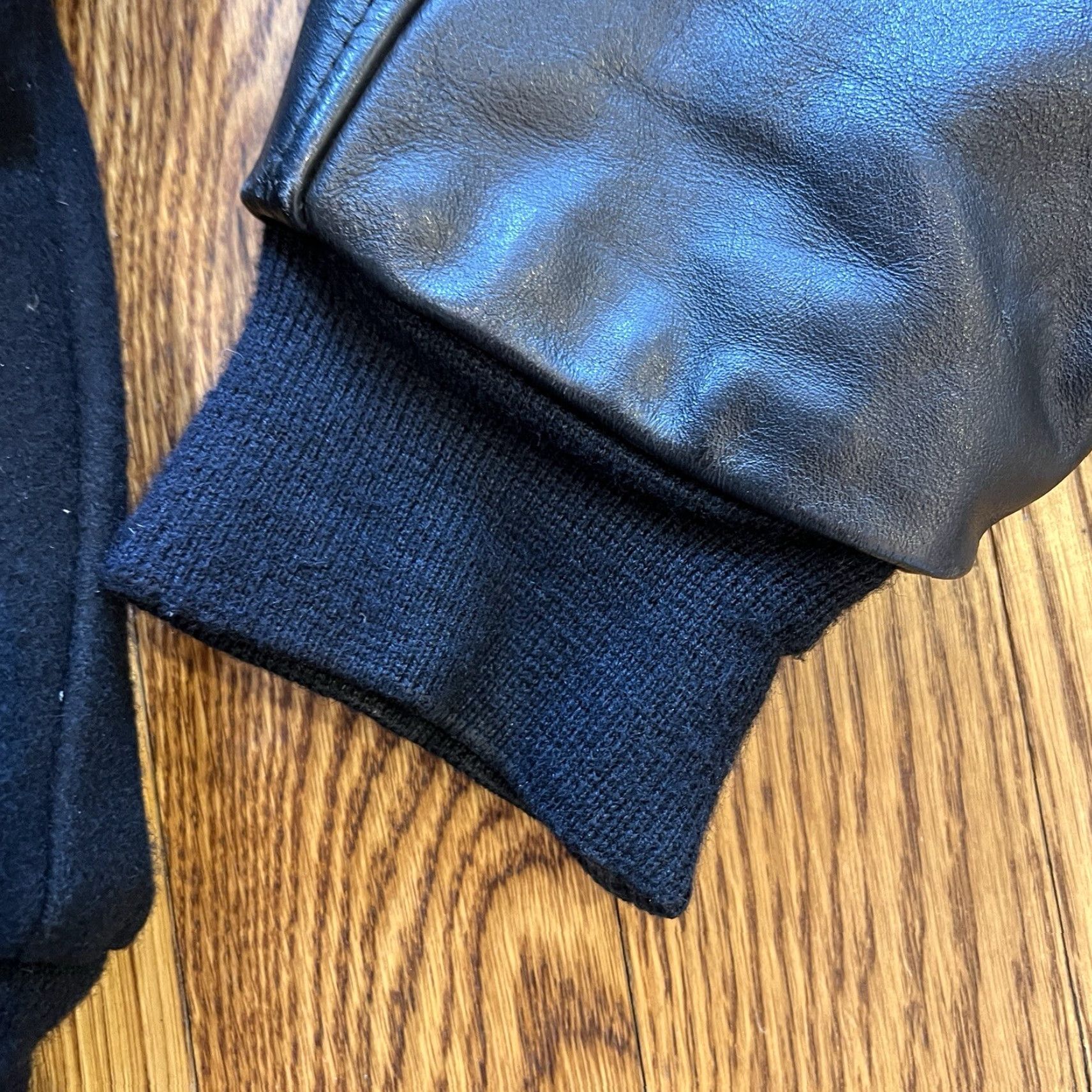 Vintage VINTAGE Men's Army Varsity Jacket Wool Leather Bomber Coat Sz Large Black Casual Winter Sportswear Size US L / EU 52-54 / 3 - 4 Thumbnail