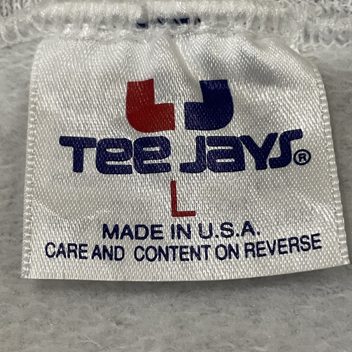 Vintage Vintage 1993 Hawaii Tee Jays Crewneck Sweatshirt Size L Size US L / EU 52-54 / 3 - 7 Thumbnail