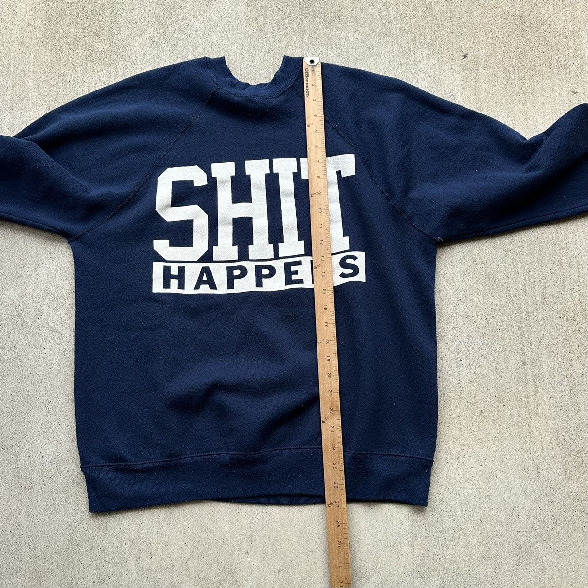Tultex Vintage Sweatshirt Sh*t Happens 80s Funny Graphic USA Size US L / EU 52-54 / 3 - 8 Thumbnail