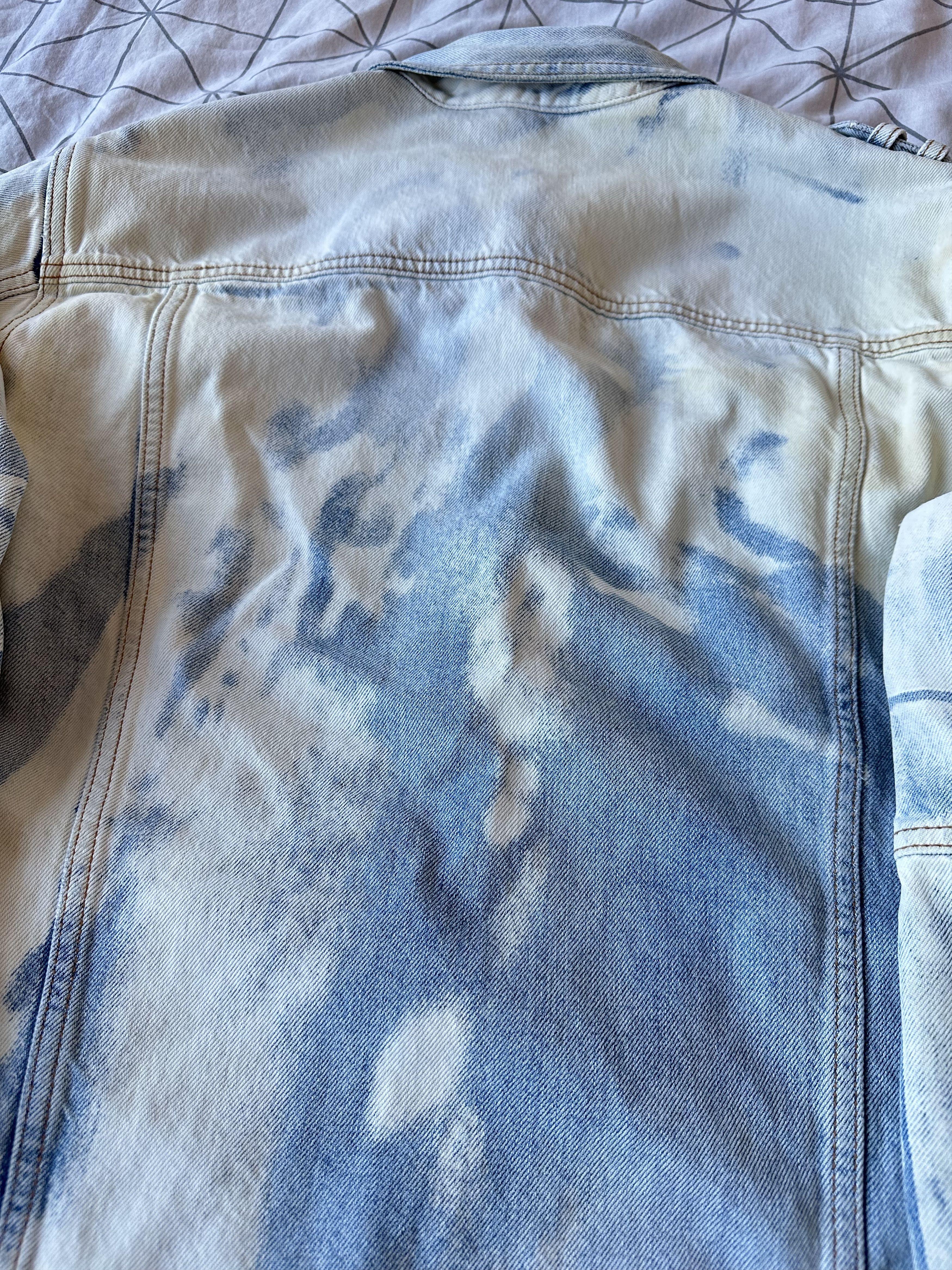 Balmain SS18 Balmain Distressed Paint Splatter Denim Jacket White Size US XL / EU 56 / 4 - 11 Thumbnail