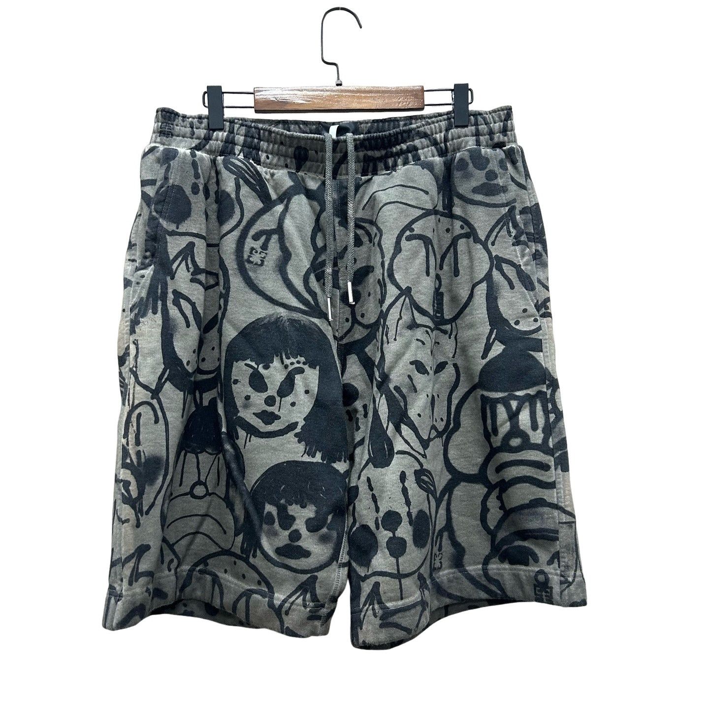 Givenchy Givenchy x Chito Graffiti Dog Shorts Size XL Size US 33 - 1 Thumbnail