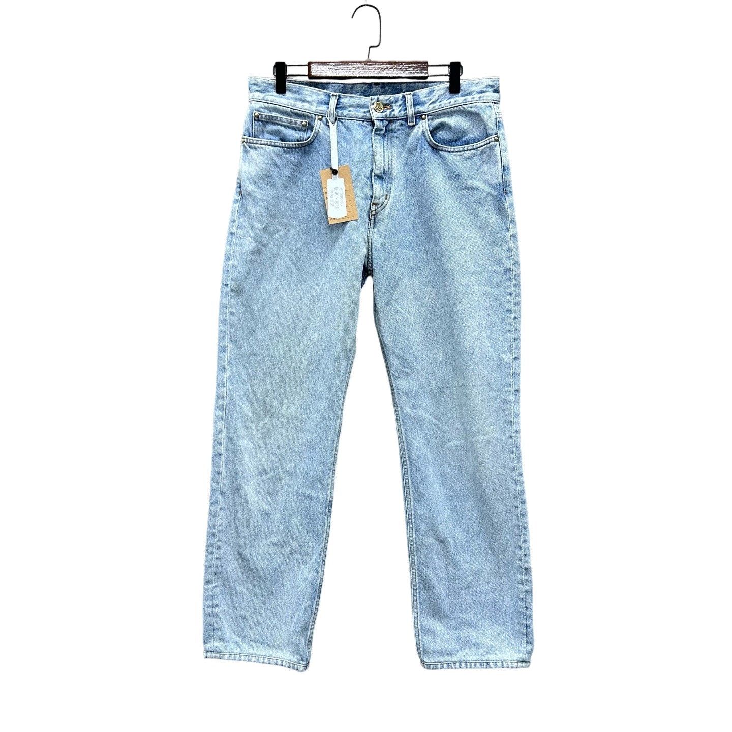 Louis Vuitton Louis Vuitton Light Wash Denim Jeans Size 32 Size US 32 / EU 48 - 1 Thumbnail