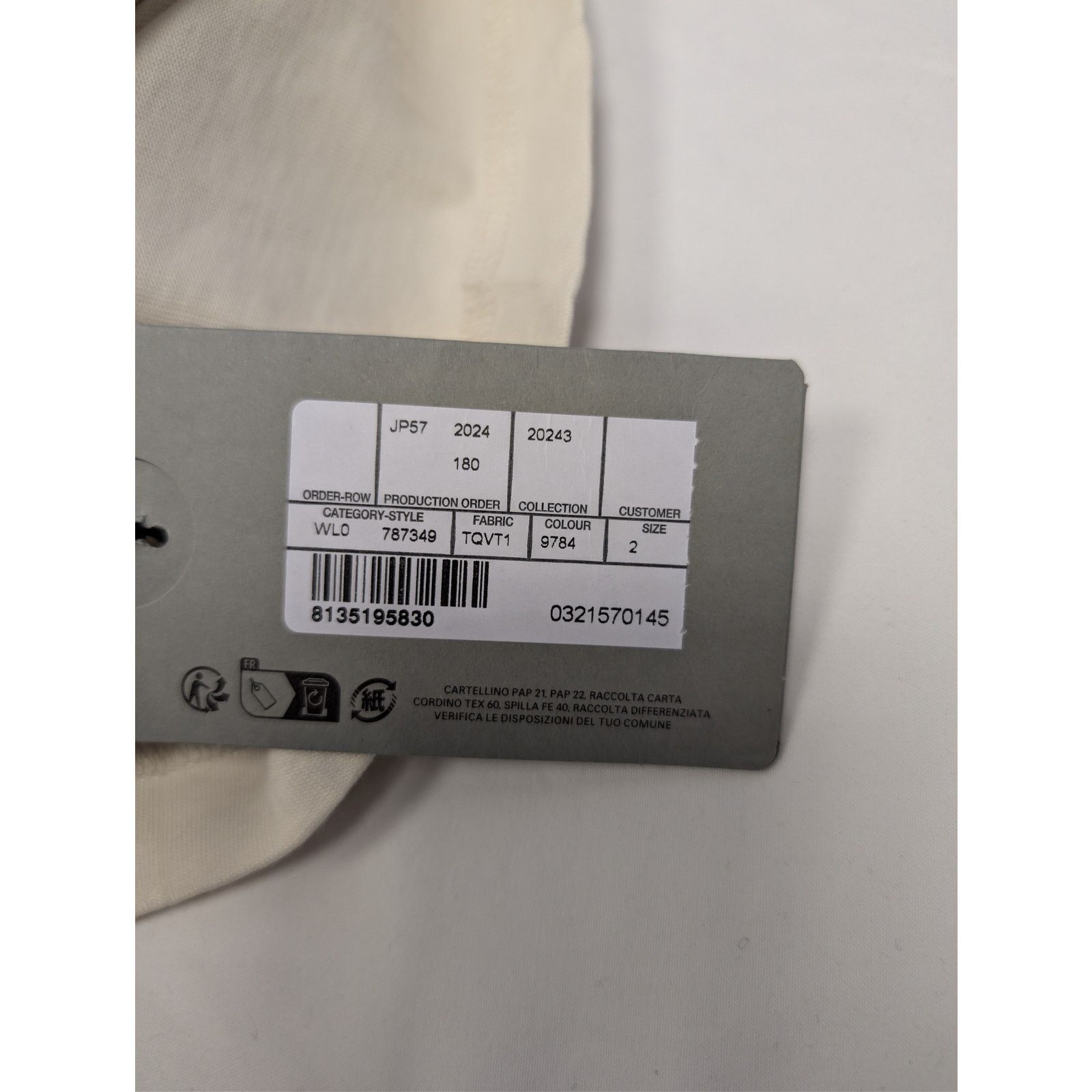 Balenciaga o1rshd1 BB Stencil Vintage Oversized Jersey T-Shirt in Ecru Size US M / EU 48-50 / 2 - 22 Thumbnail