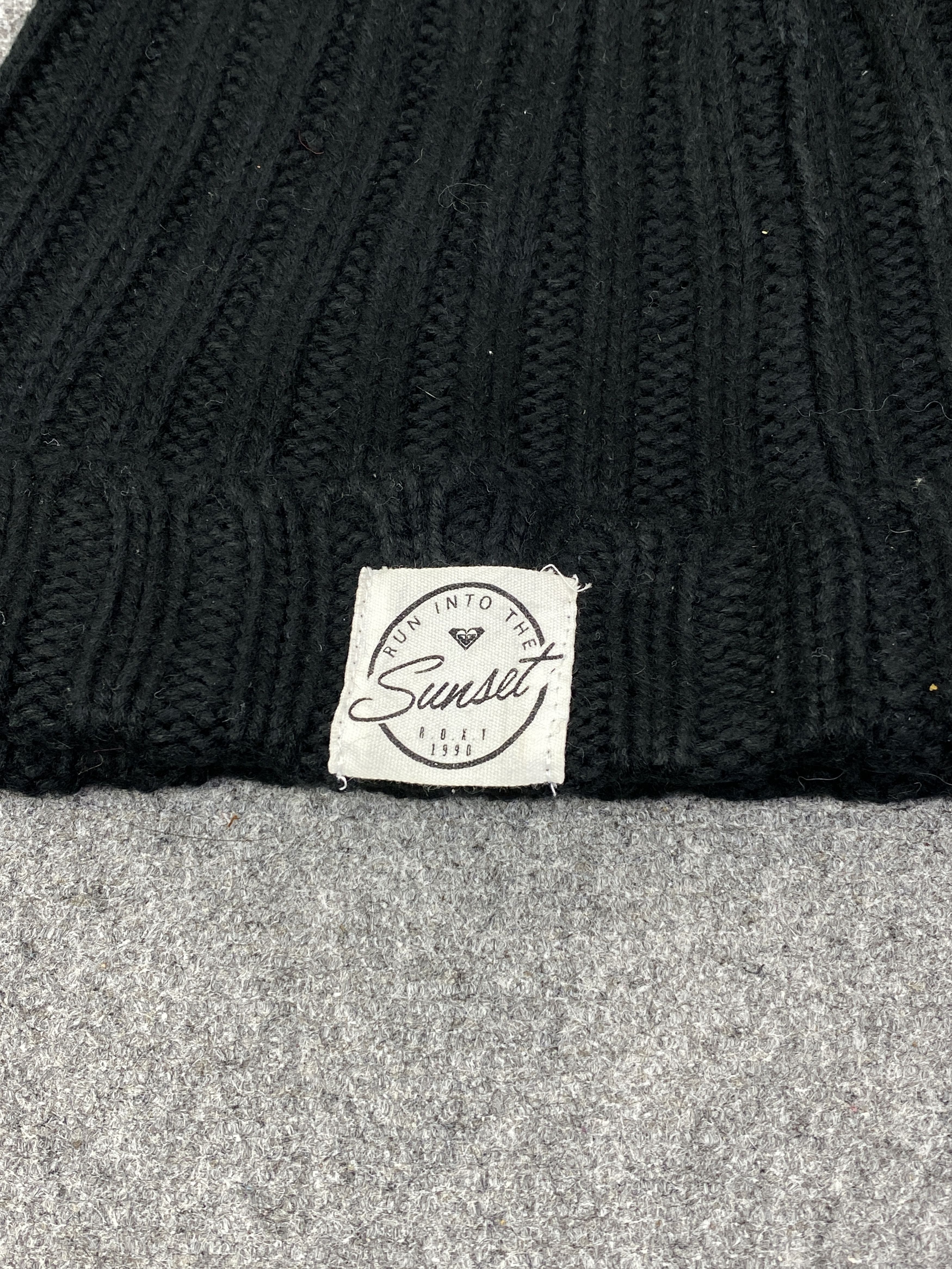 Vintage Vintage Roxy Beanie / Winter Hat / Snow Cap BA0089 Size ONE SIZE - 6 Thumbnail