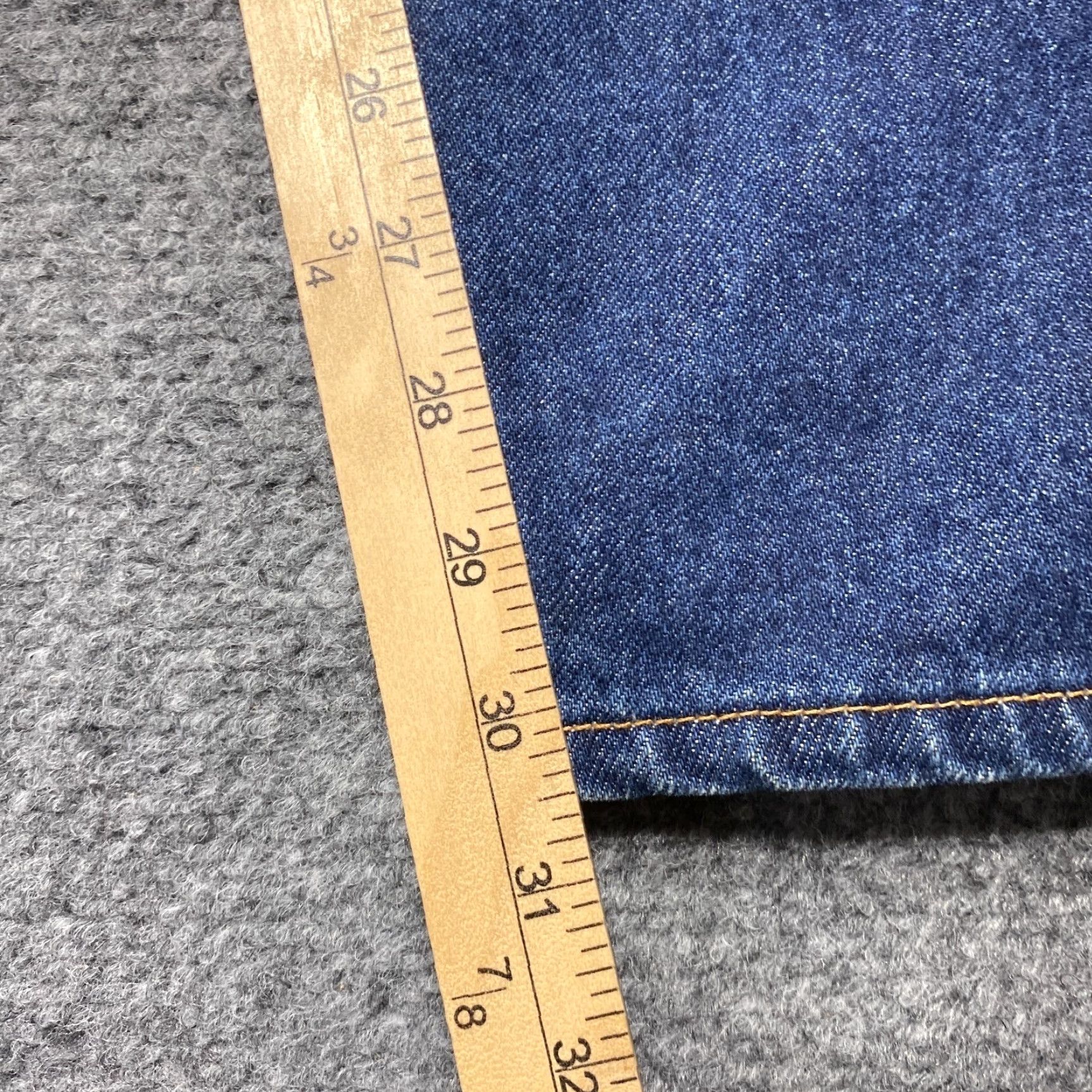Levi's VINTAGE Levi's 505 Jeans Mens 42x30 Blue Regular Fit Straight Leg Made in USA Size US 42 / EU 58 - 6 Thumbnail