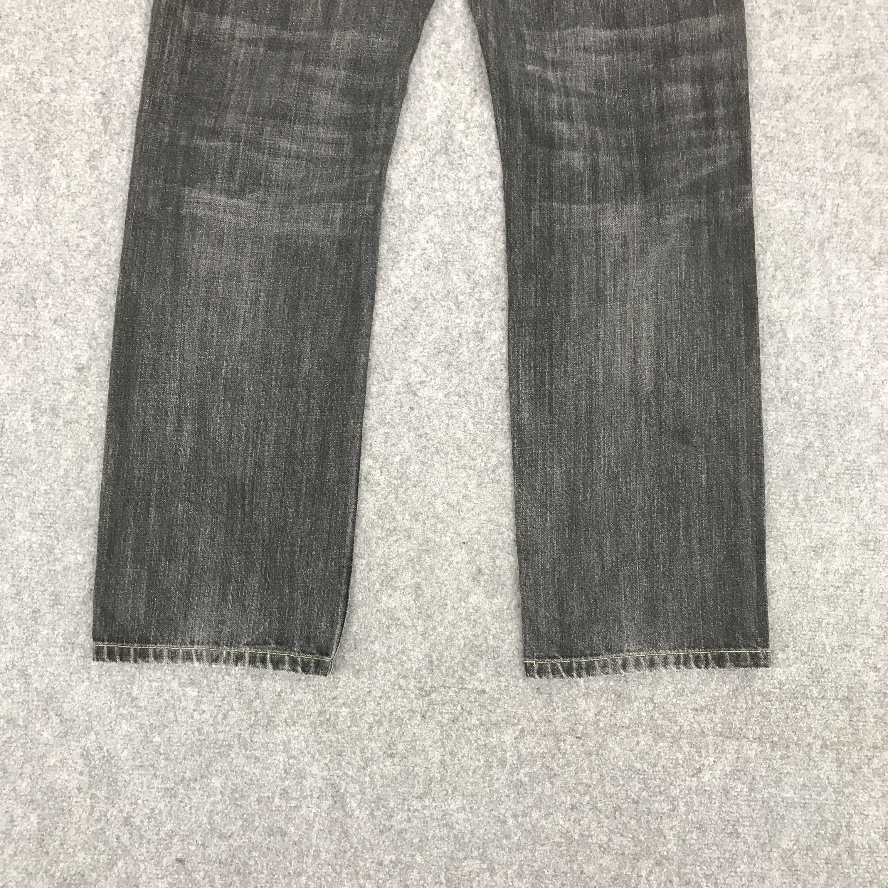 Japanese Brand × Jun Takahashi JAPANESE BLACK FADED UNIQLO DISTRESSED DENIM JEANS Size US 29 - 6 Thumbnail