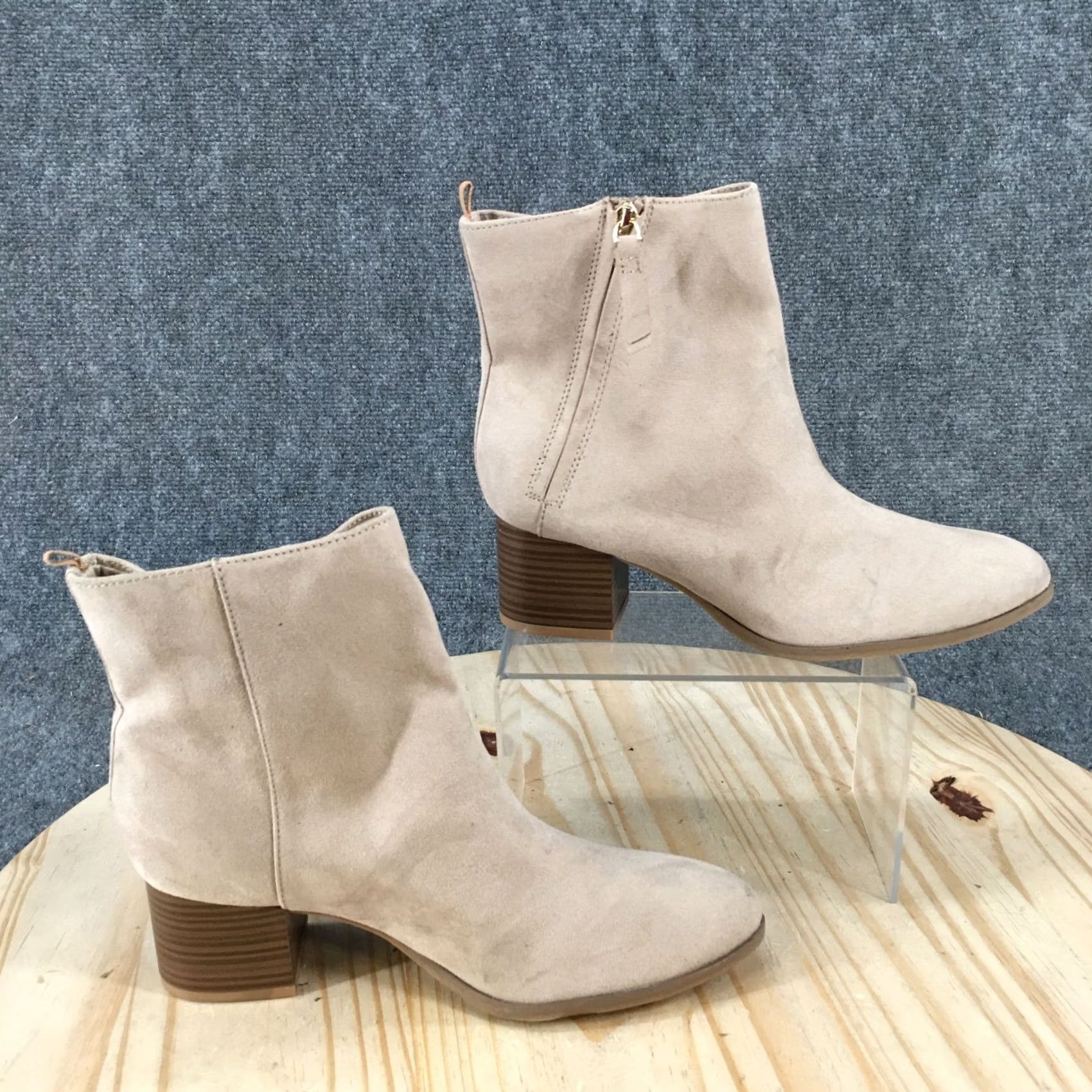 Old Navy Old Navy Boots Womens 8 Casual Side Zip Ankle Booties Beige Faux Suede Heels Size US 8 / IT 38 - 2 Thumbnail