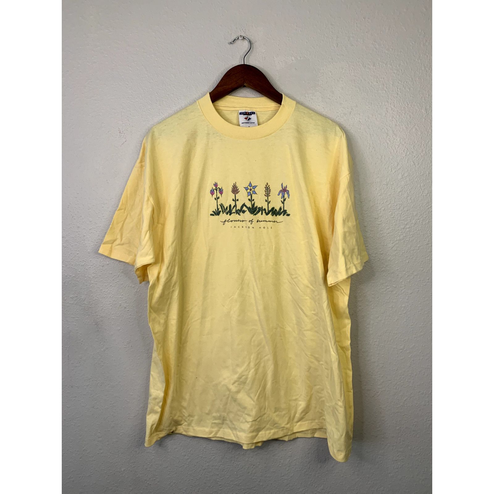 Jerzees Vintage Jackson Hole Shirt Flowers Of Summer 90s Tee XL Size US XL / EU 56 / 4 - 1 Thumbnail