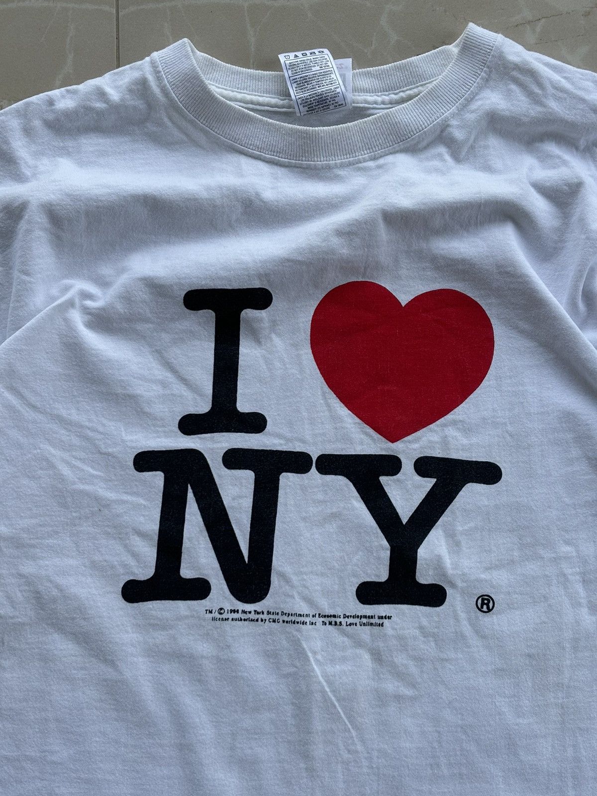 I Love NY × Vintage Vintage 1990s I Love <3 New York NY Graphic Logo Tee Shirt Size US L / EU 52-54 / 3 - 3 Thumbnail