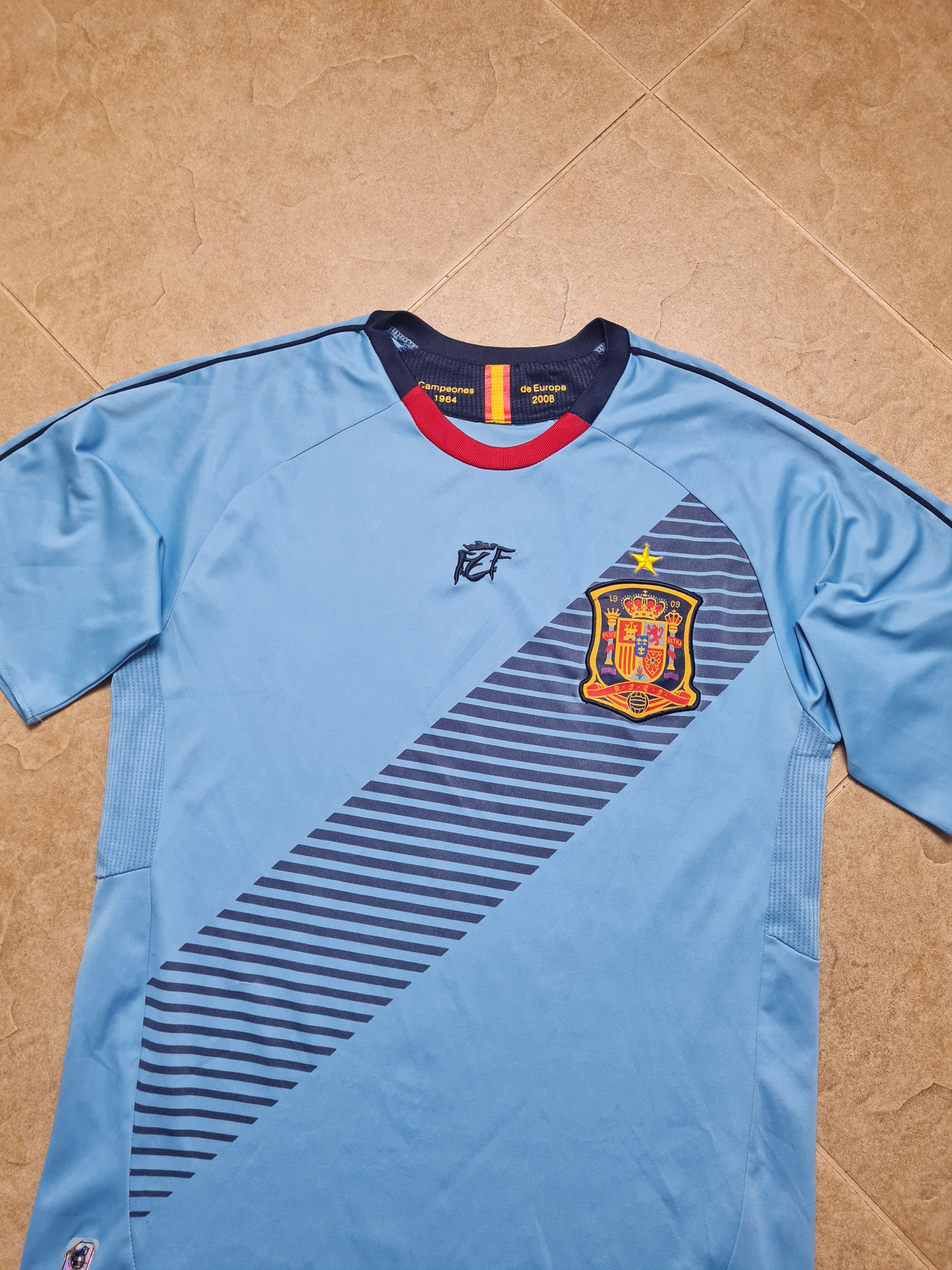 Other Rare Jersey 2008 Spain Espana Soccer Reversible Shirt Sz M-L Size US M / EU 48-50 / 2 - 10 Thumbnail