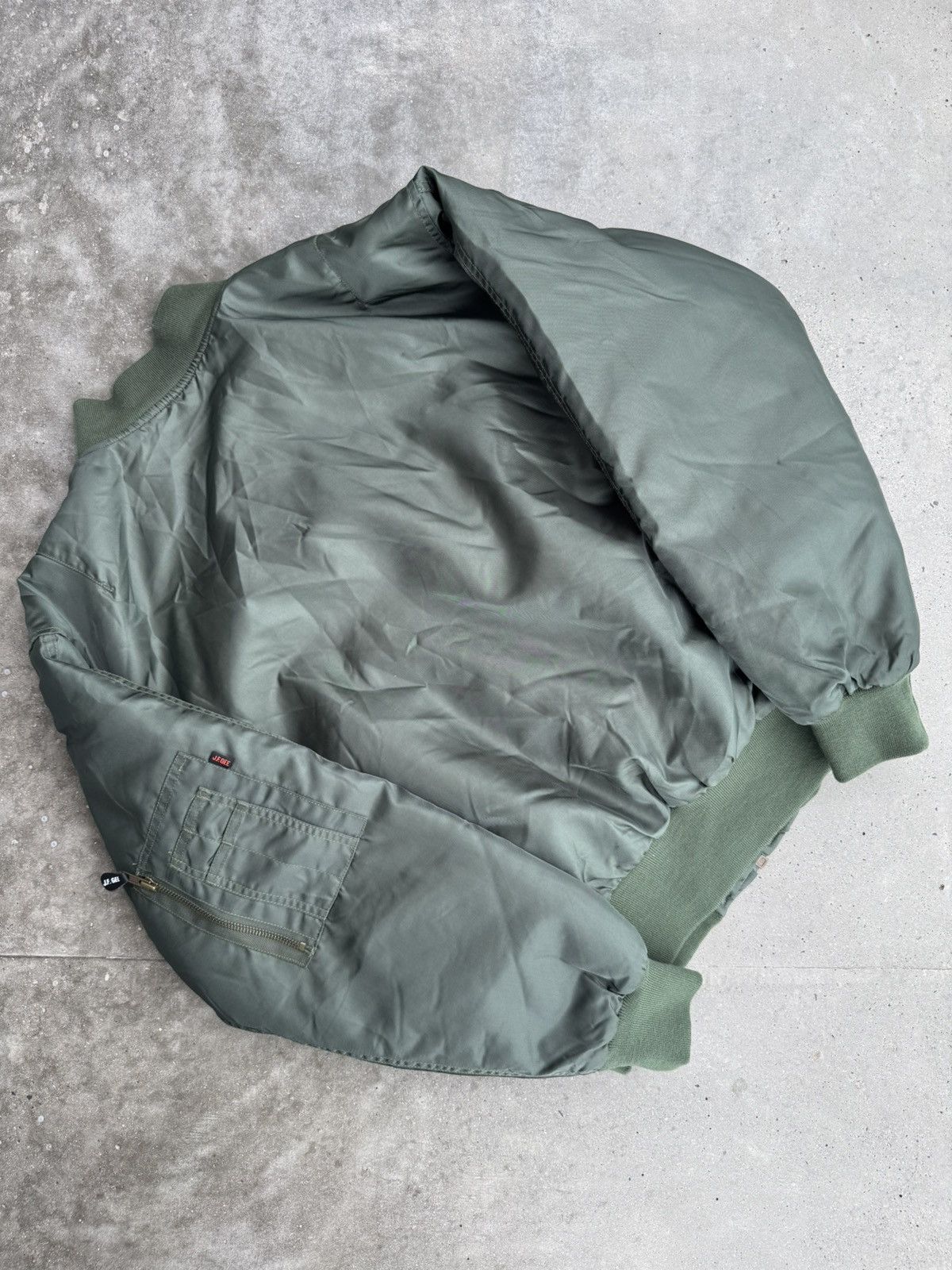 Hypebeast Streetwear Olive Bomber Jacket with Oversized fit Hype Size US M / EU 48-50 / 2 - 2 Thumbnail